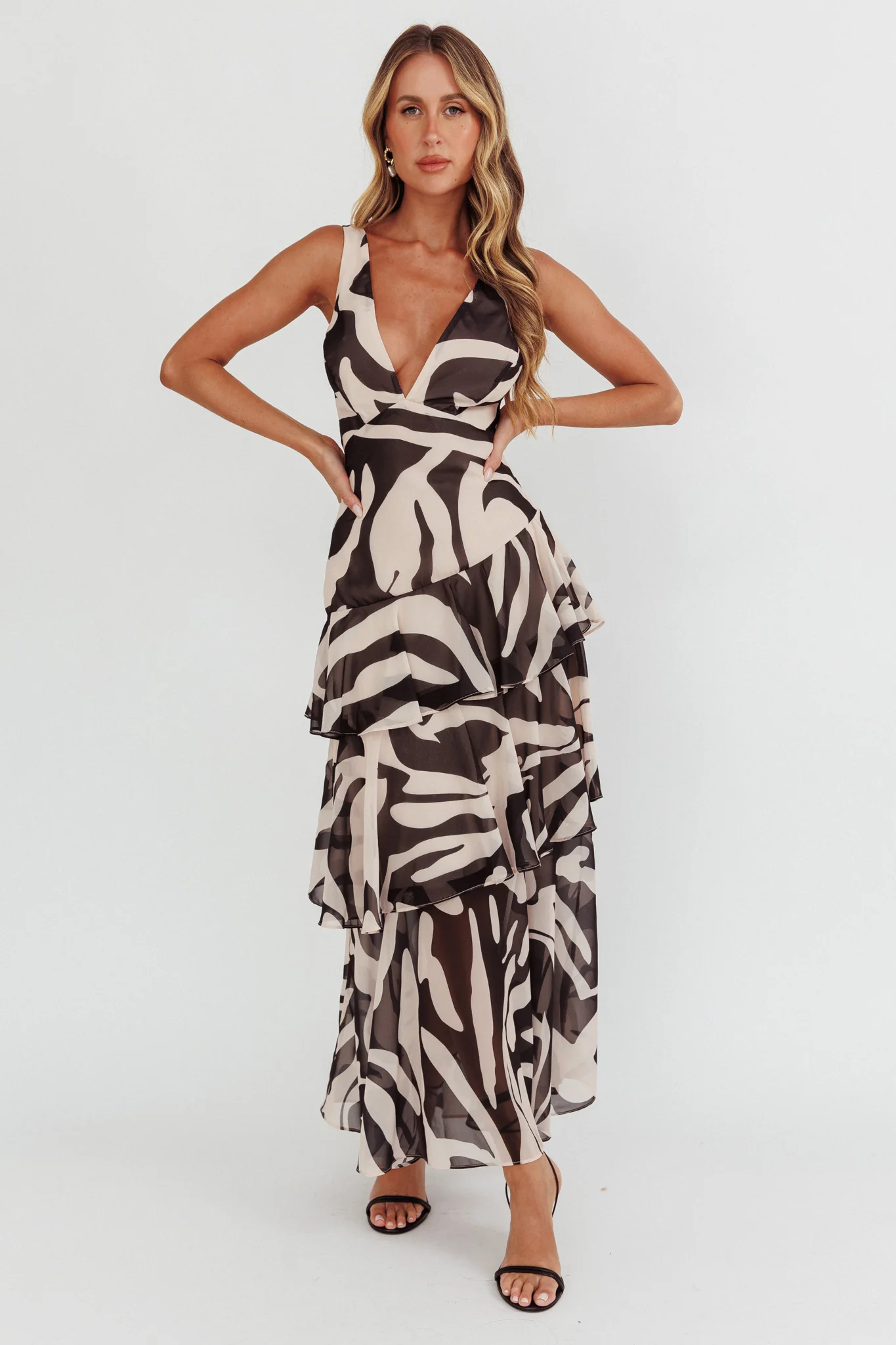Veda Strappy Back Ruffle Maxi Dress Print Black - Sonourner