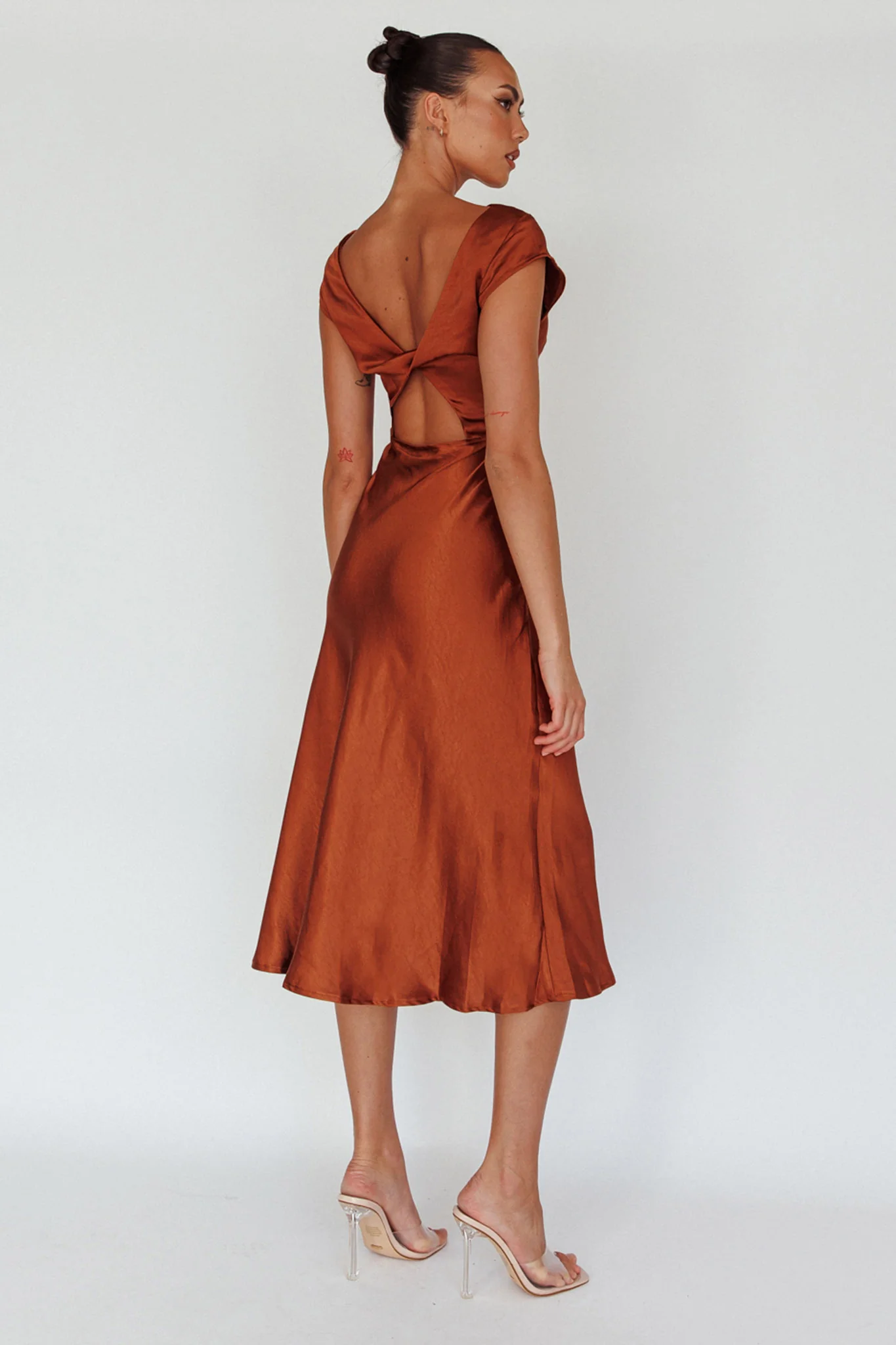 Lucinda Twist Back Midi Dress Brown - Sonourner