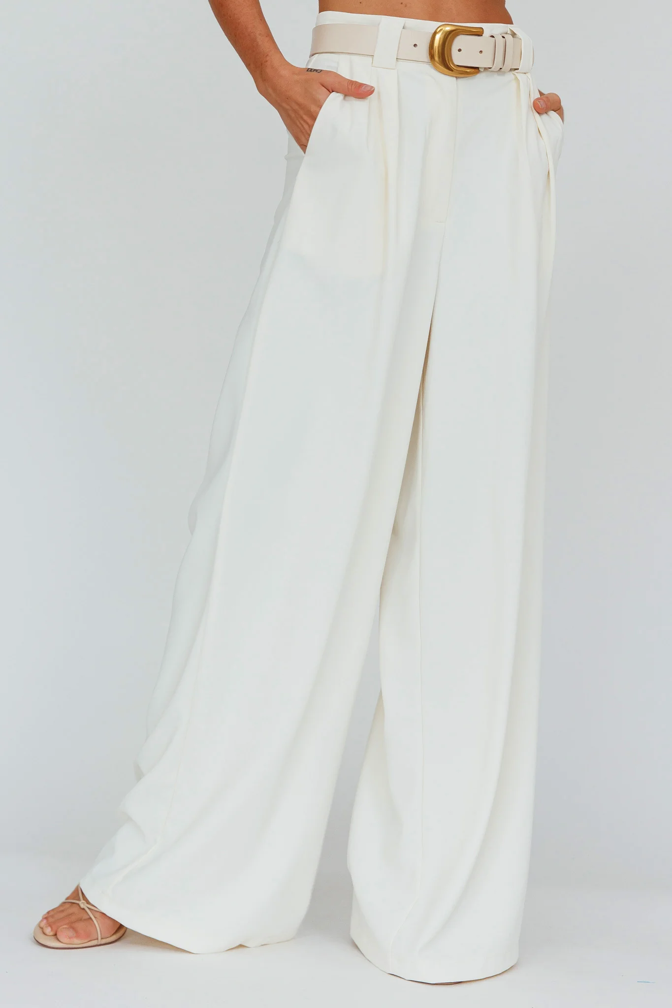 Regal Wide-Leg Mid Rise Pants Cream - Sonourner