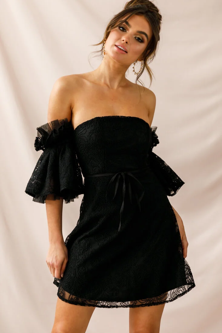 Arna Bell Sleeve Embroidery Dress Black - Sonourner