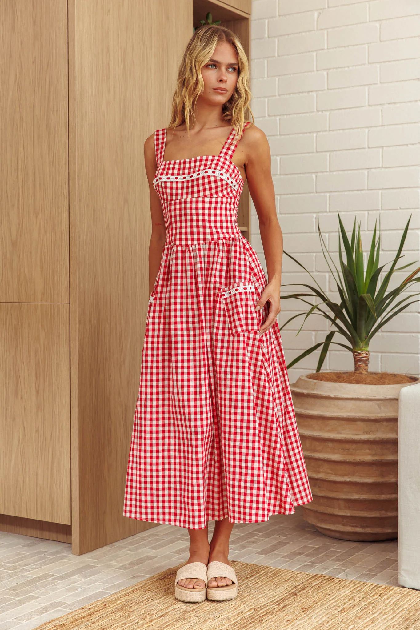 Elderflower Front Pocket Maxi Dress Gingham Red - Sonourner