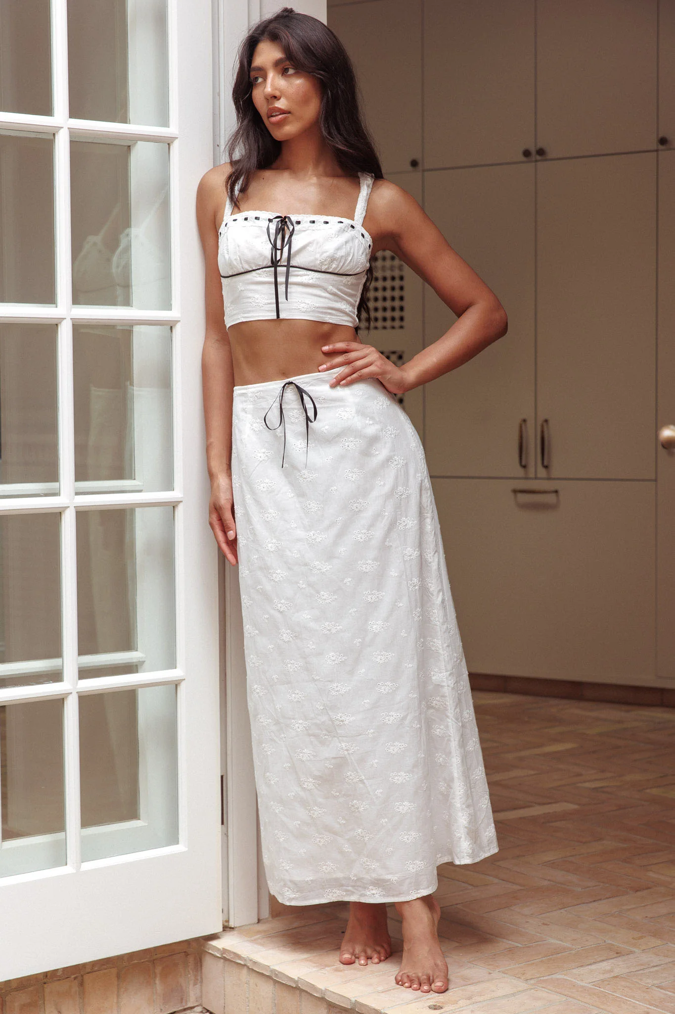 Helga Eyelet Embroidery Bow Maxi Skirt White - Sonourner