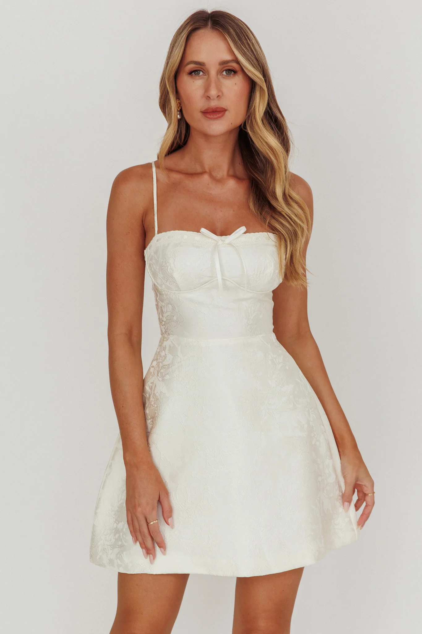 Kyrah Lace-Up Back Mini Dress Cream - Sonourner