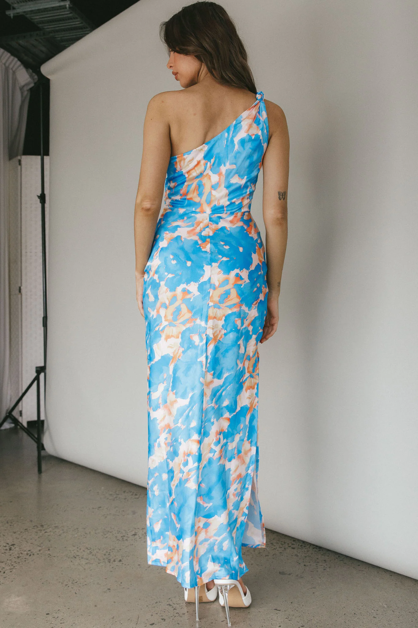 Portland One-Shoulder Maxi Dress Floral Blue - Sonourner
