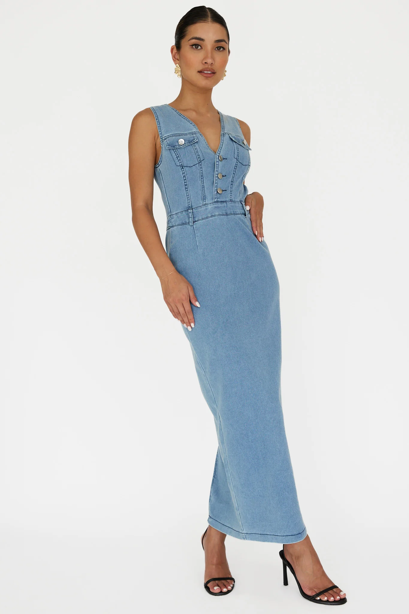 Jazelle Sleeveless Button Front Maxi Dress Denim - Sonourner