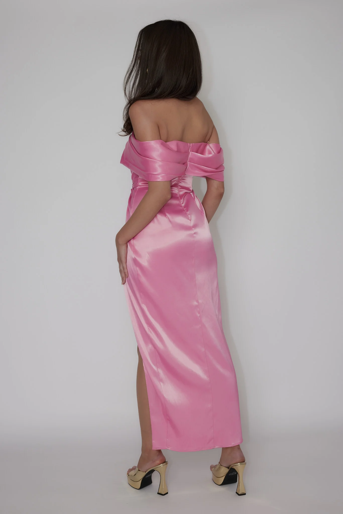 Amaryllis Off-Shoulder Twist Maxi Dress Pink - Sonourner