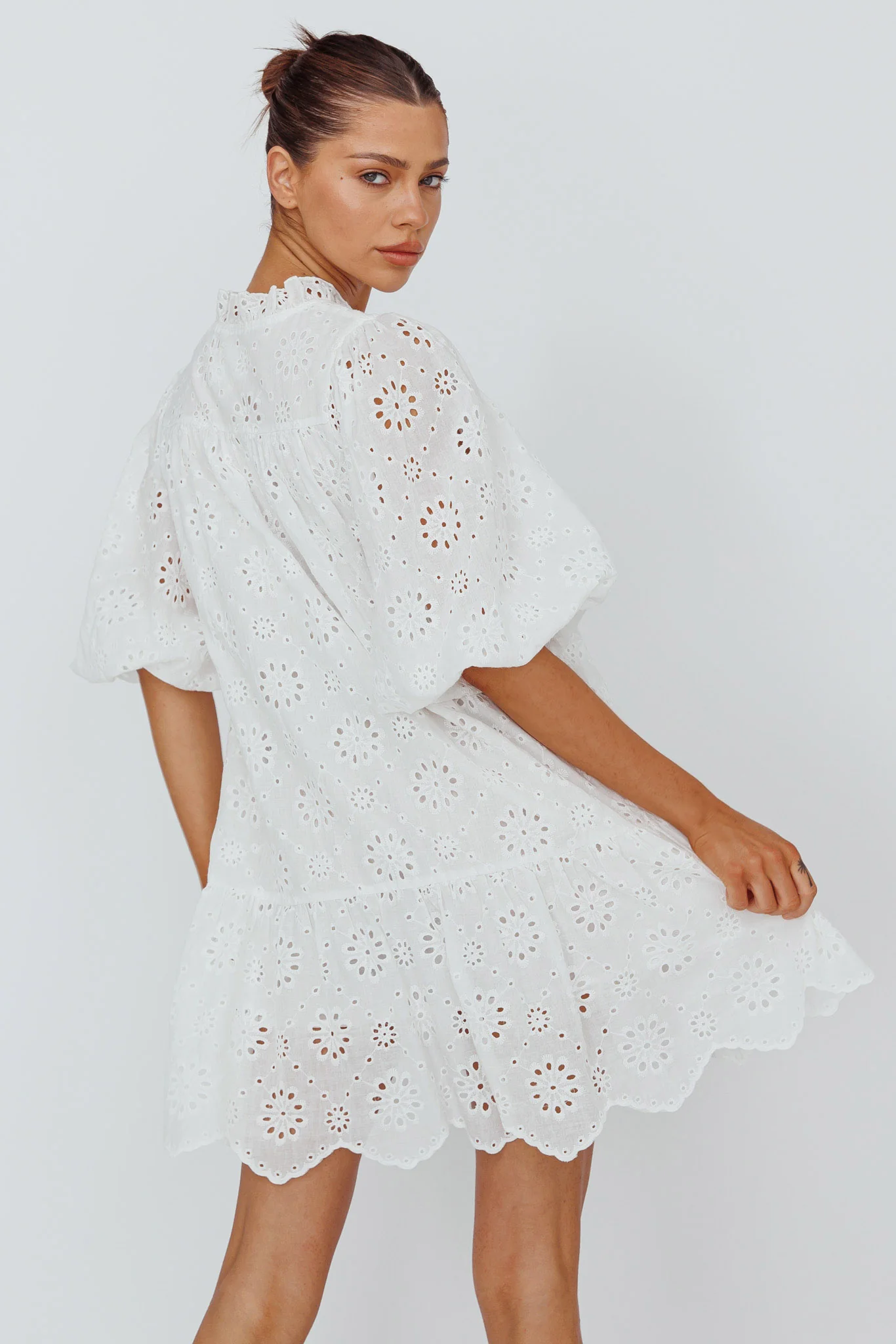 She's A Gem Eyelet Shift Dress White - Sonourner
