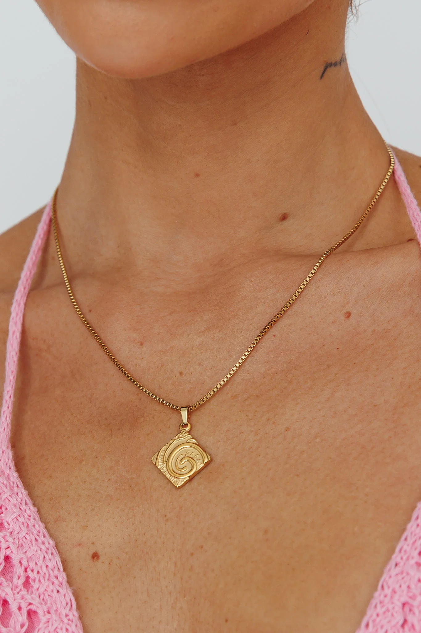 Seychelles Box Chain Pendant Necklace Gold - Sonourner
