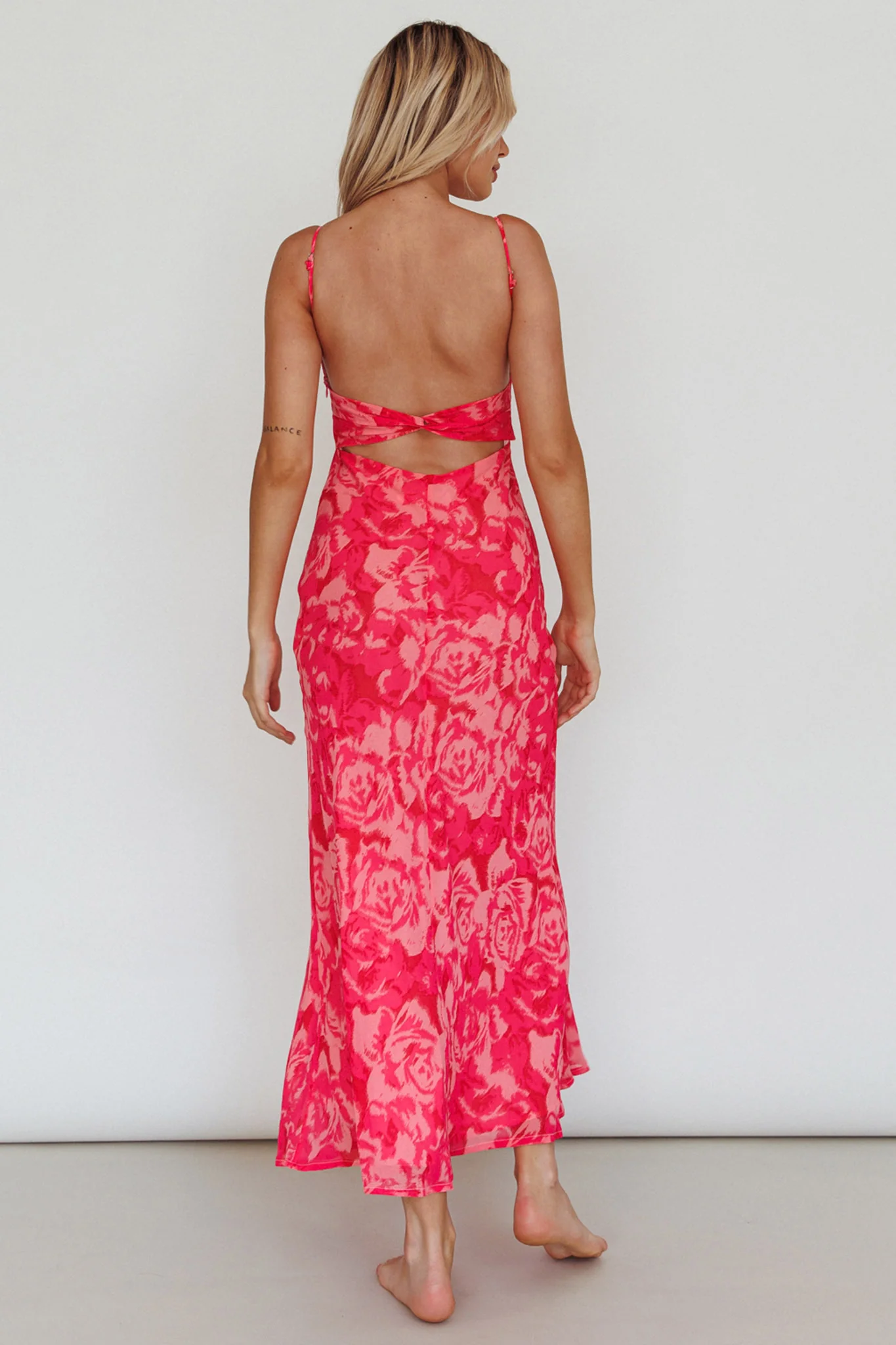 Nerida Twist Back Maxi Dress Swirl Pink - Sonourner