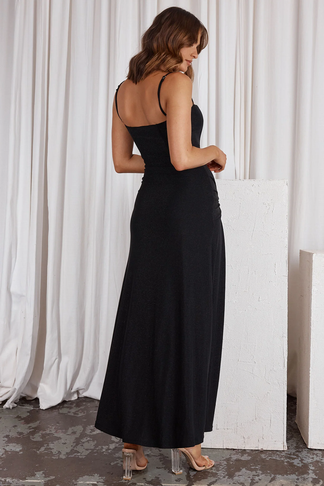 Stand Out Twist Detail Maxi Dress Black - Sonourner