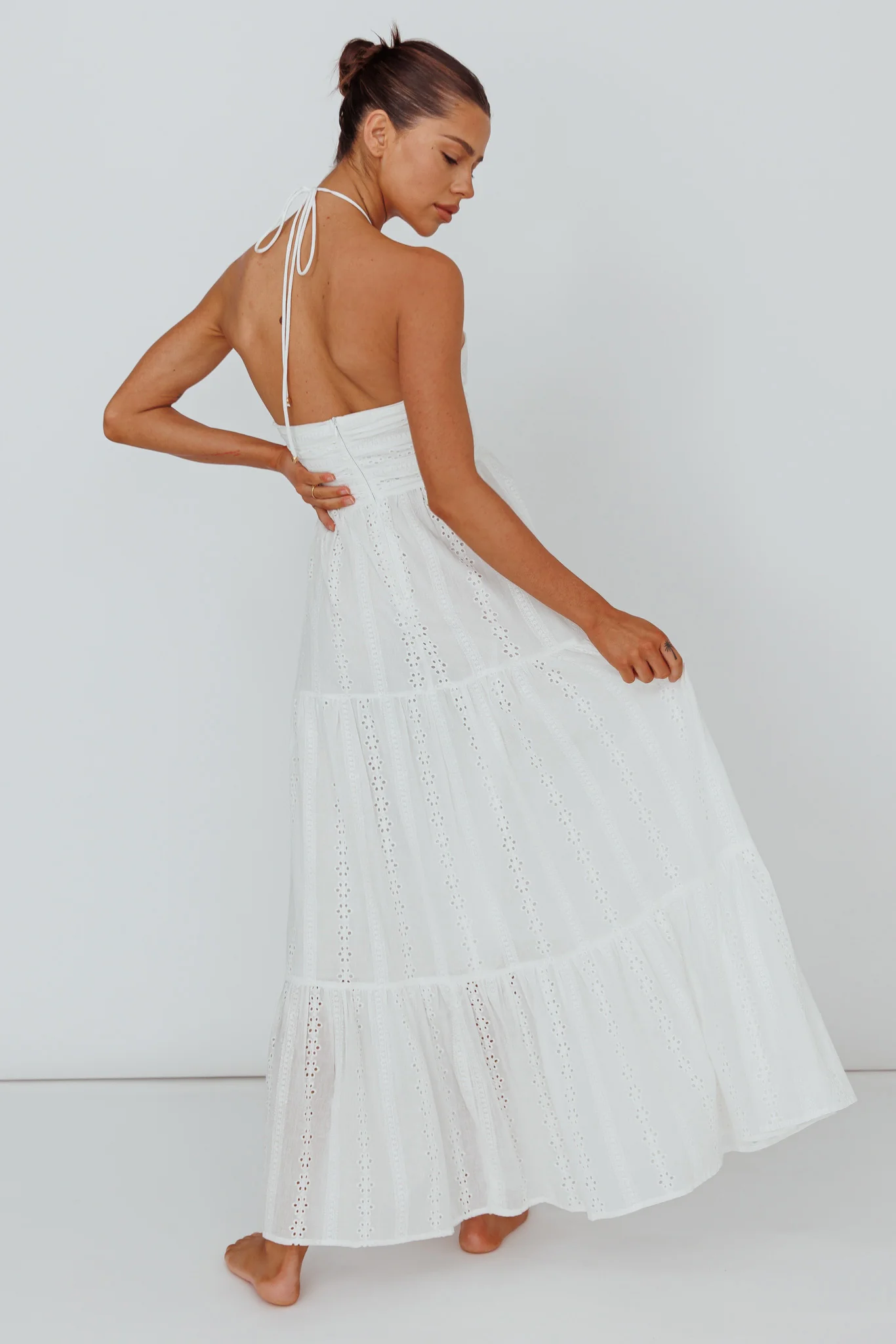 Asiah Halterneck Maxi Dress Eyelet White - Sonourner