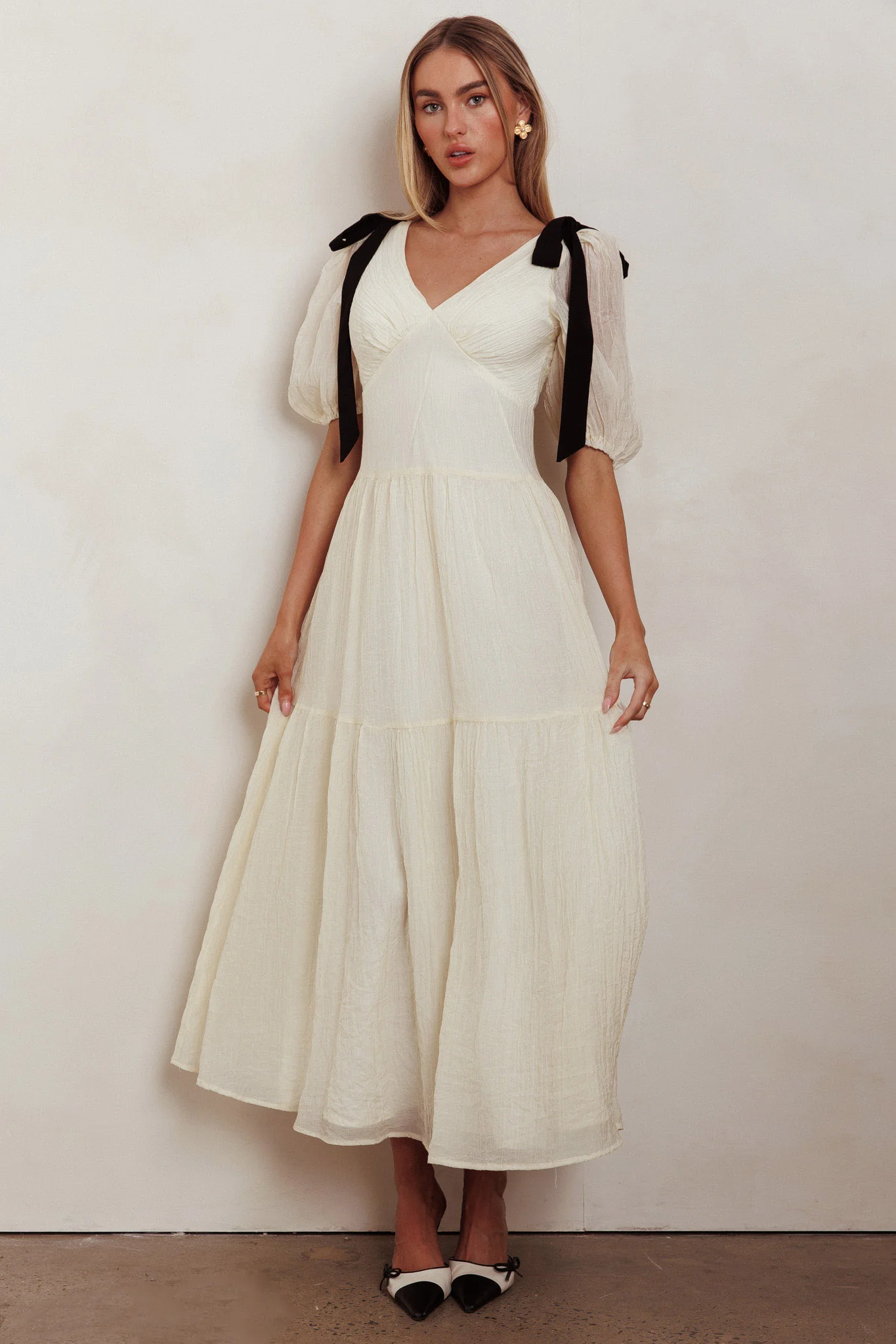 Sinta Bow Shoulder Puff Sleeve Maxi Dress Cream - Sonourner