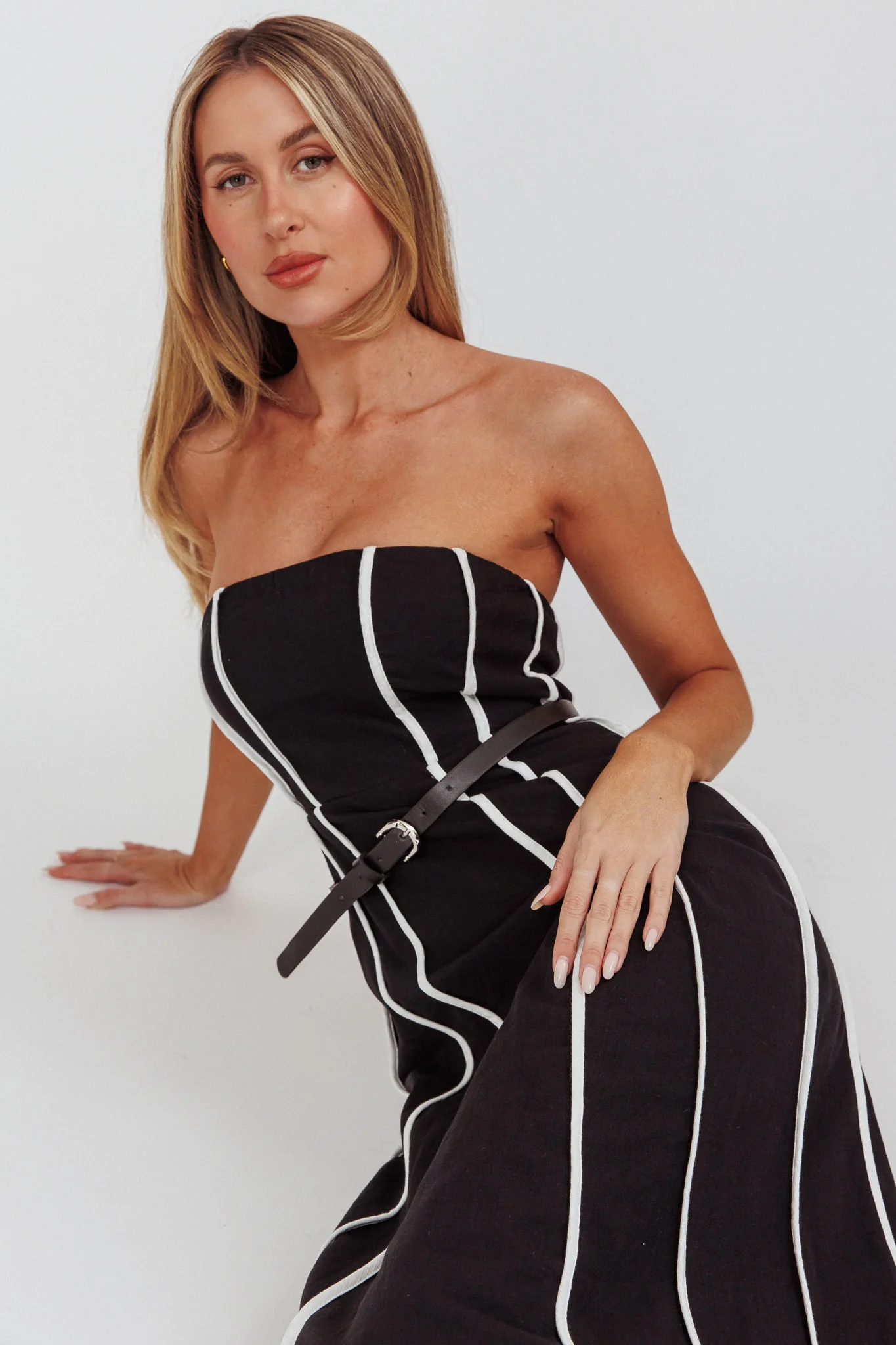 Azalea Sleeveless Midi Dress Black - Sonourner