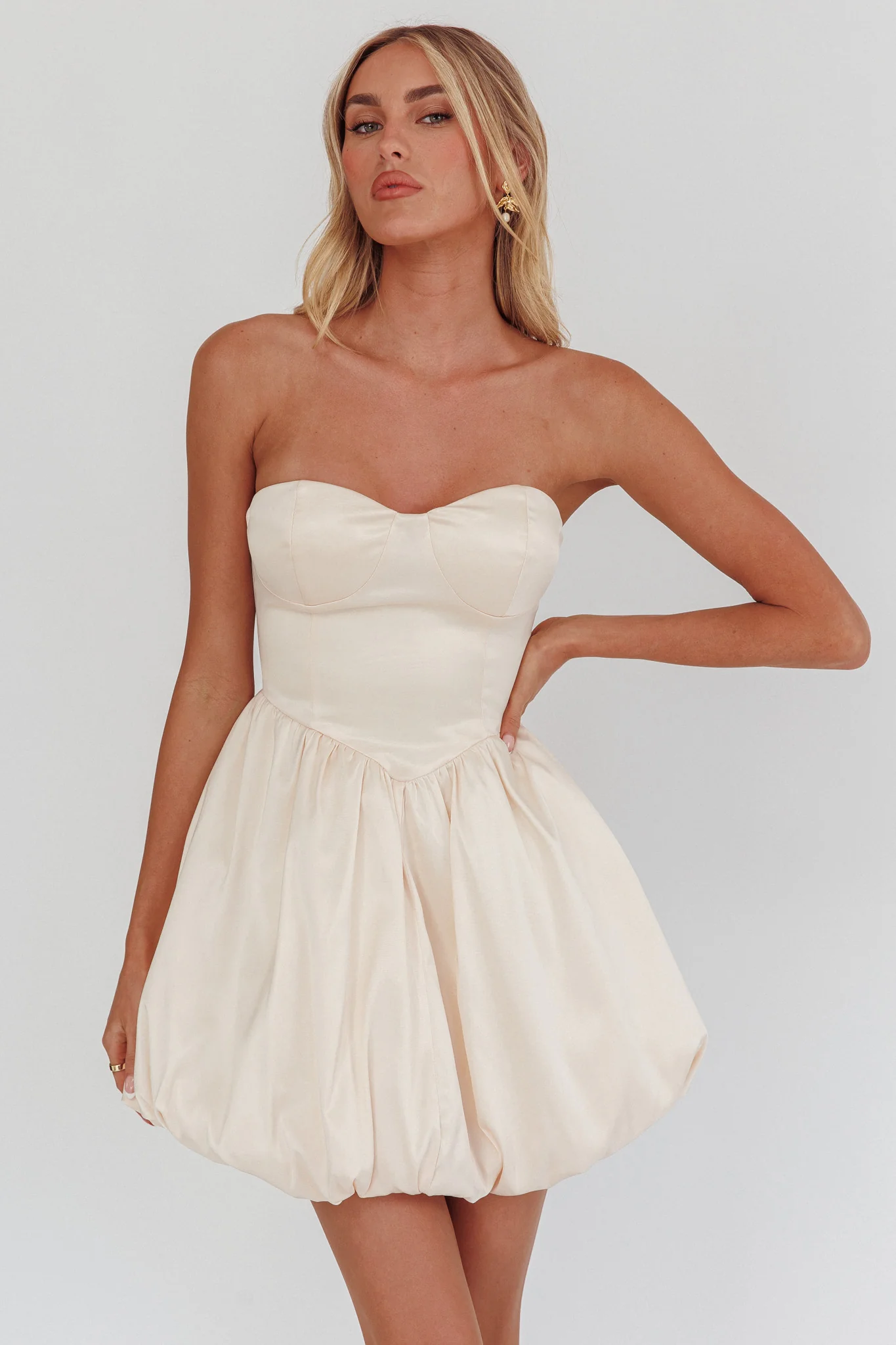 For Love Strapless Balloon Skirt Mini Dress Panna Cotta - Sonourner