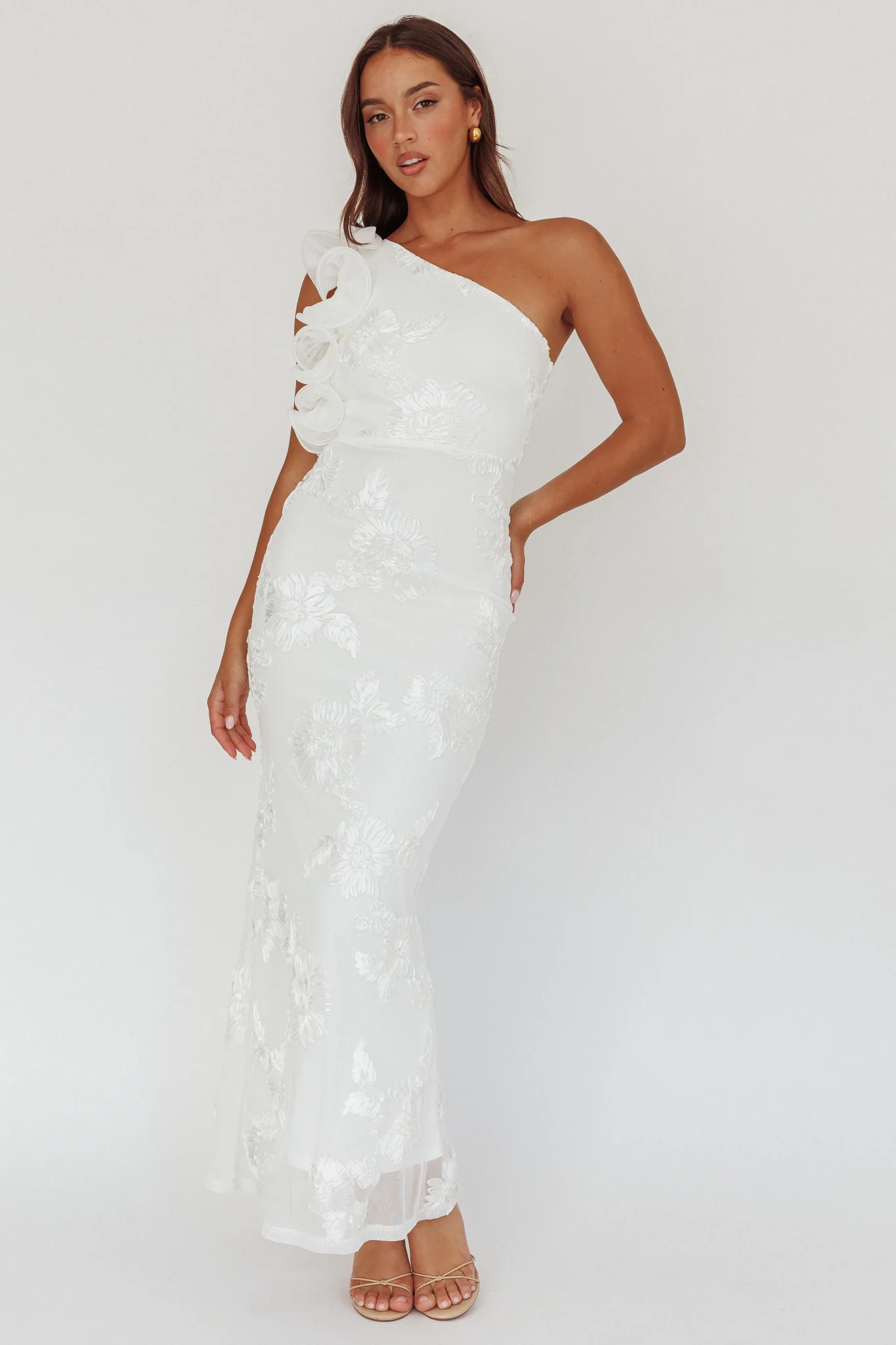 Deanna One-Shoulder Ruffle Maxi Dress Floral Texture White - Sonourner