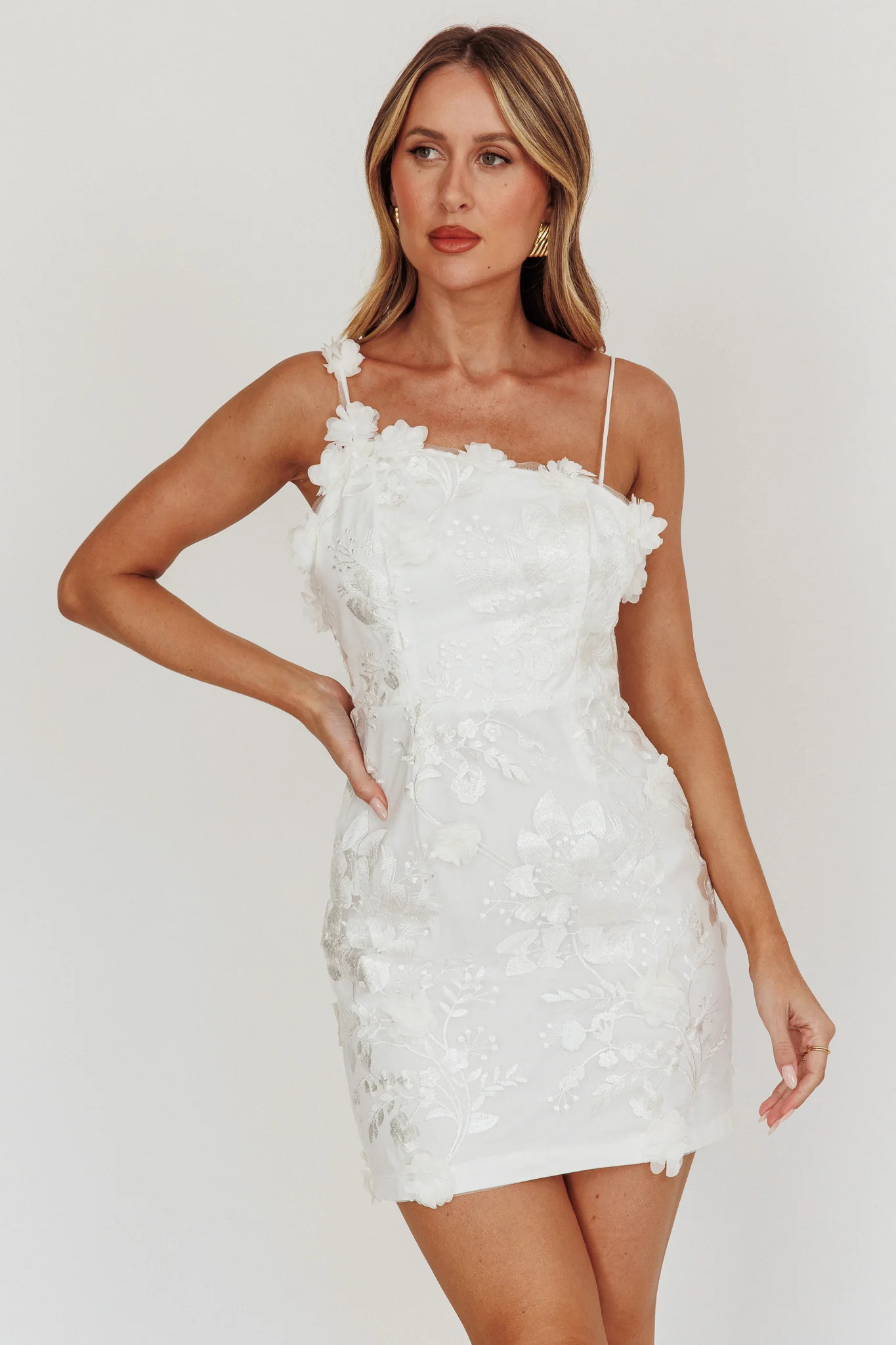 Saskia Floral Embroidery Mini Dress White - Sonourner