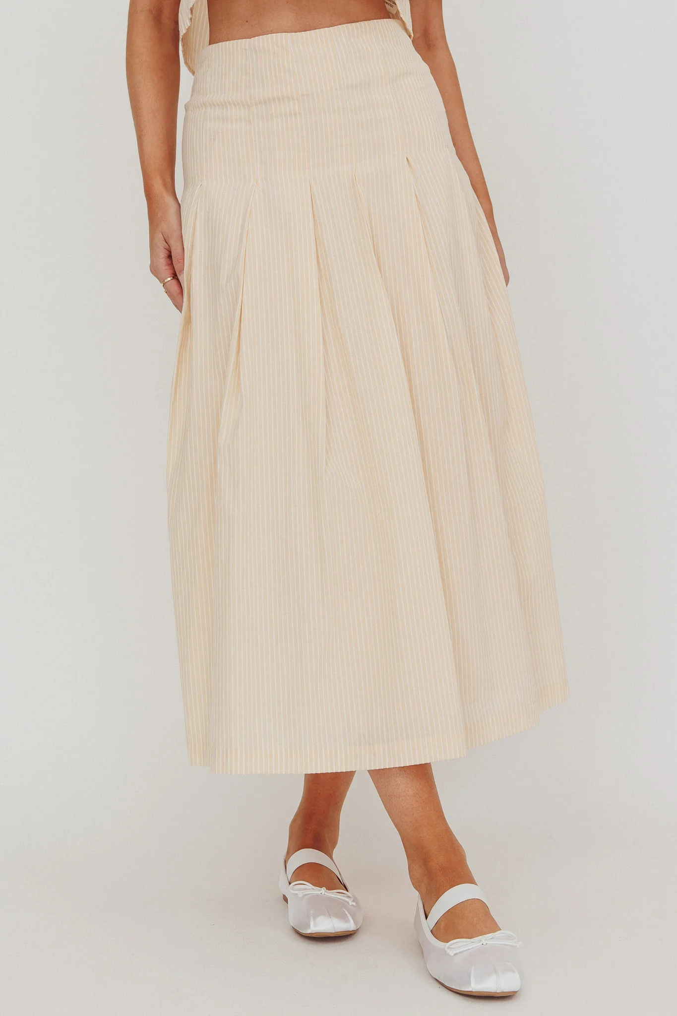 Zealous A-Line Striped Midi Skirt Beige/Off White - Sonourner