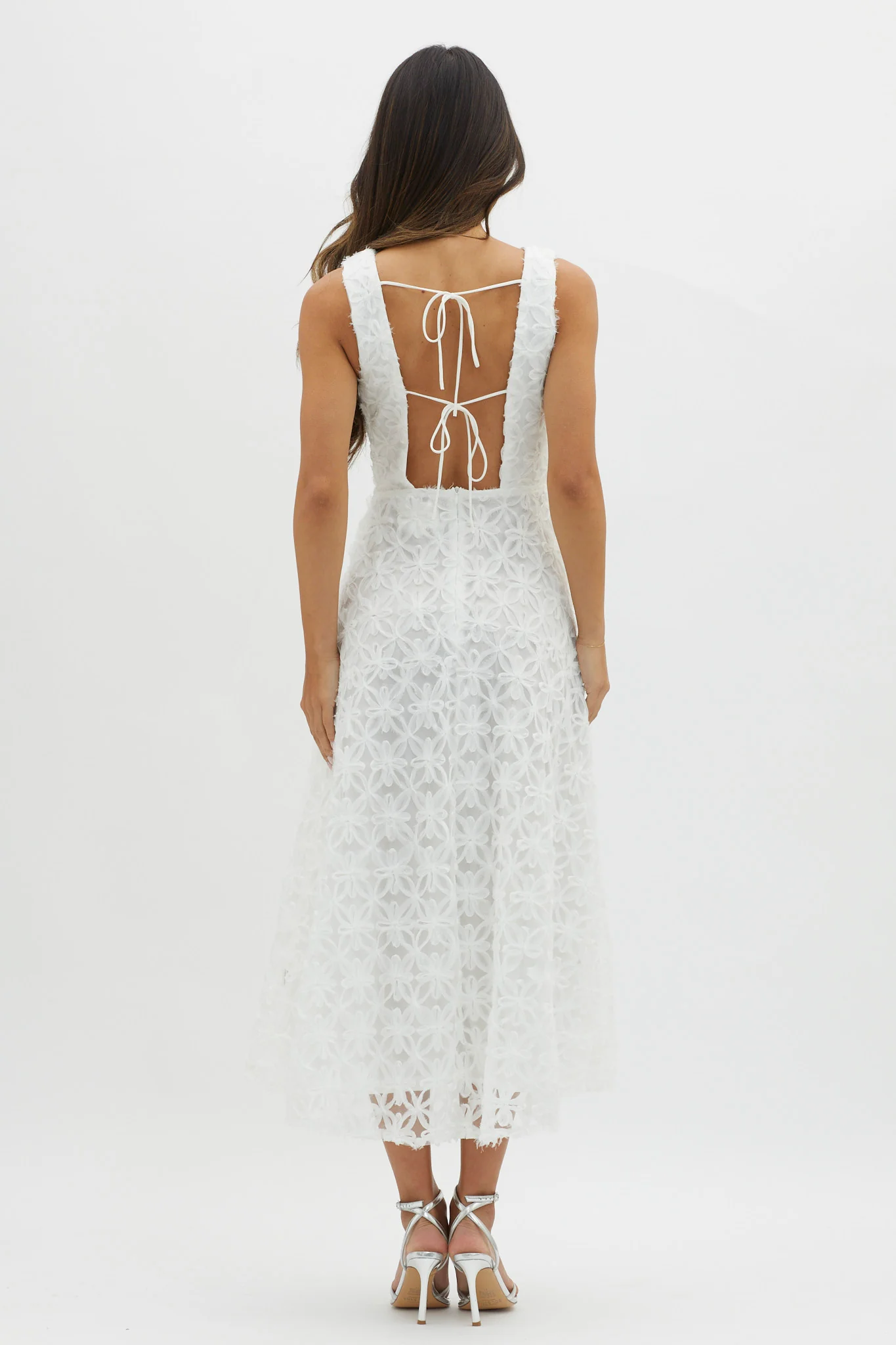 Dianne Sleeveless Embellished Midi Dress White - Sonourner
