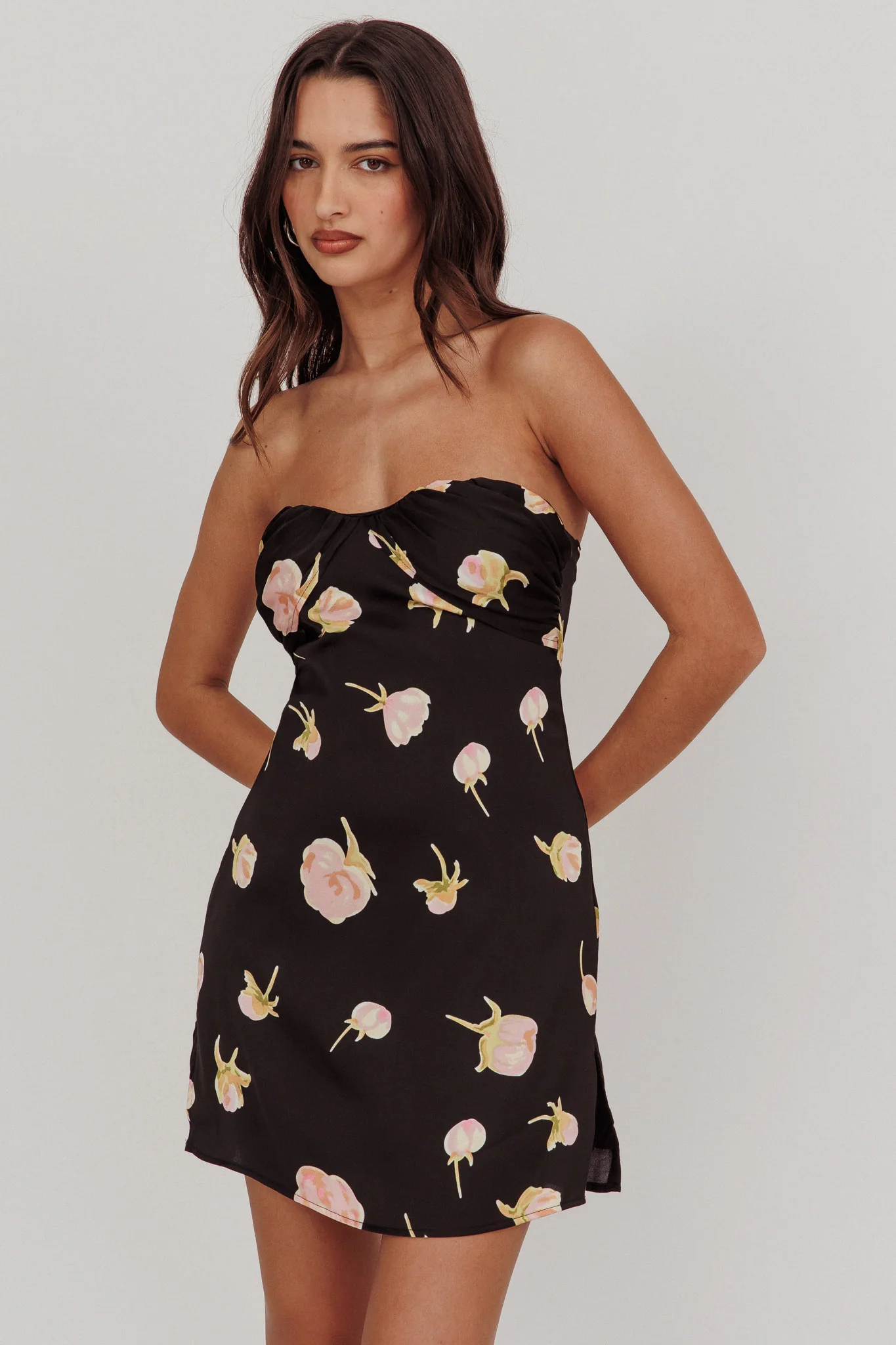 Sian Strapless Sweetheart Mini Dress Flowers Black - Sonourner