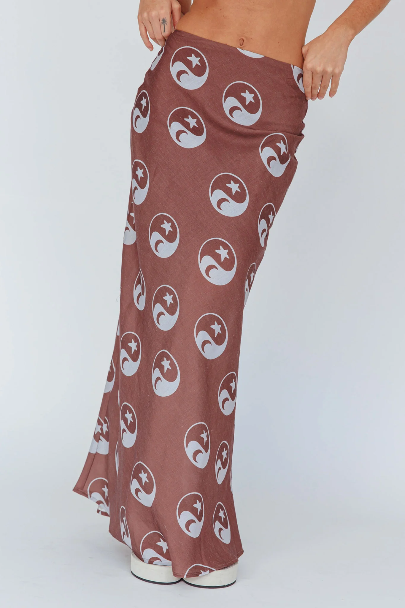Just A Hunch Maxi Skirt Yin Yang Coco - Sonourner