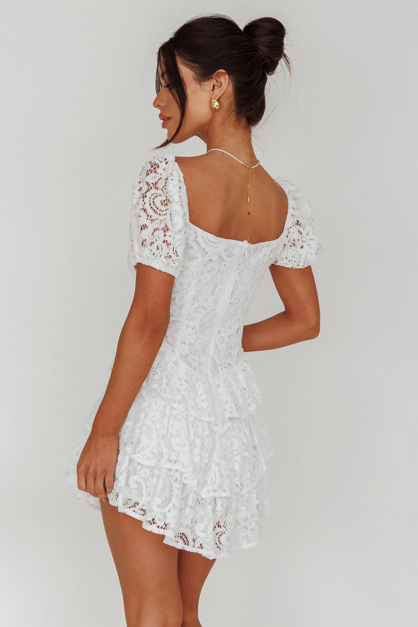 Tayah Tiered Lace Mini Dress Off White - Sonourner