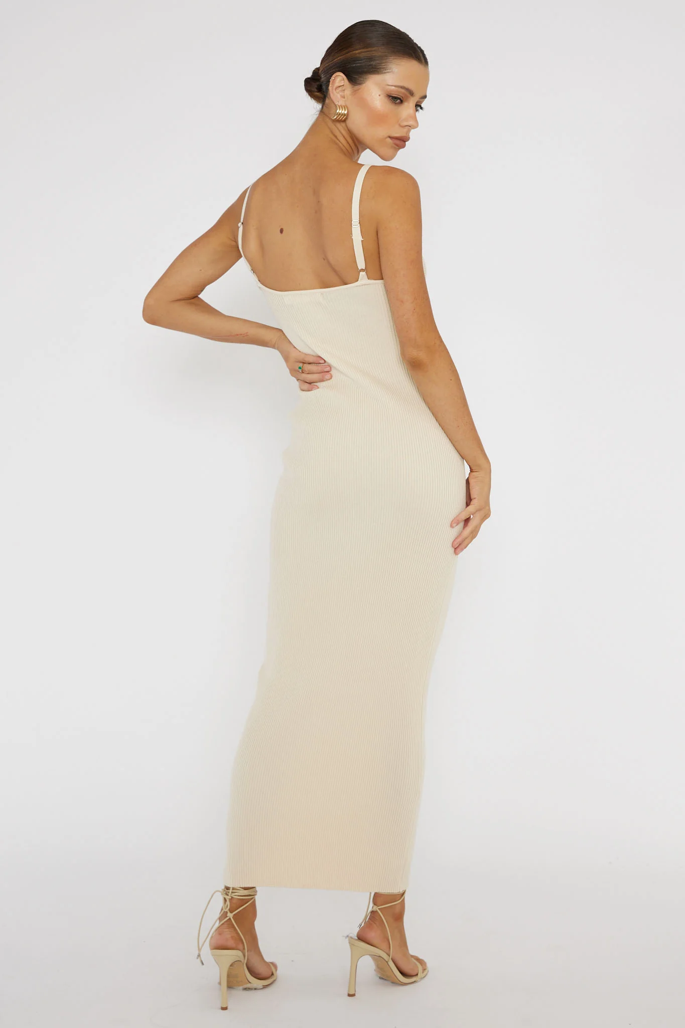 Lover's High Twist Bust Knit Midi Dress Cream - Sonourner