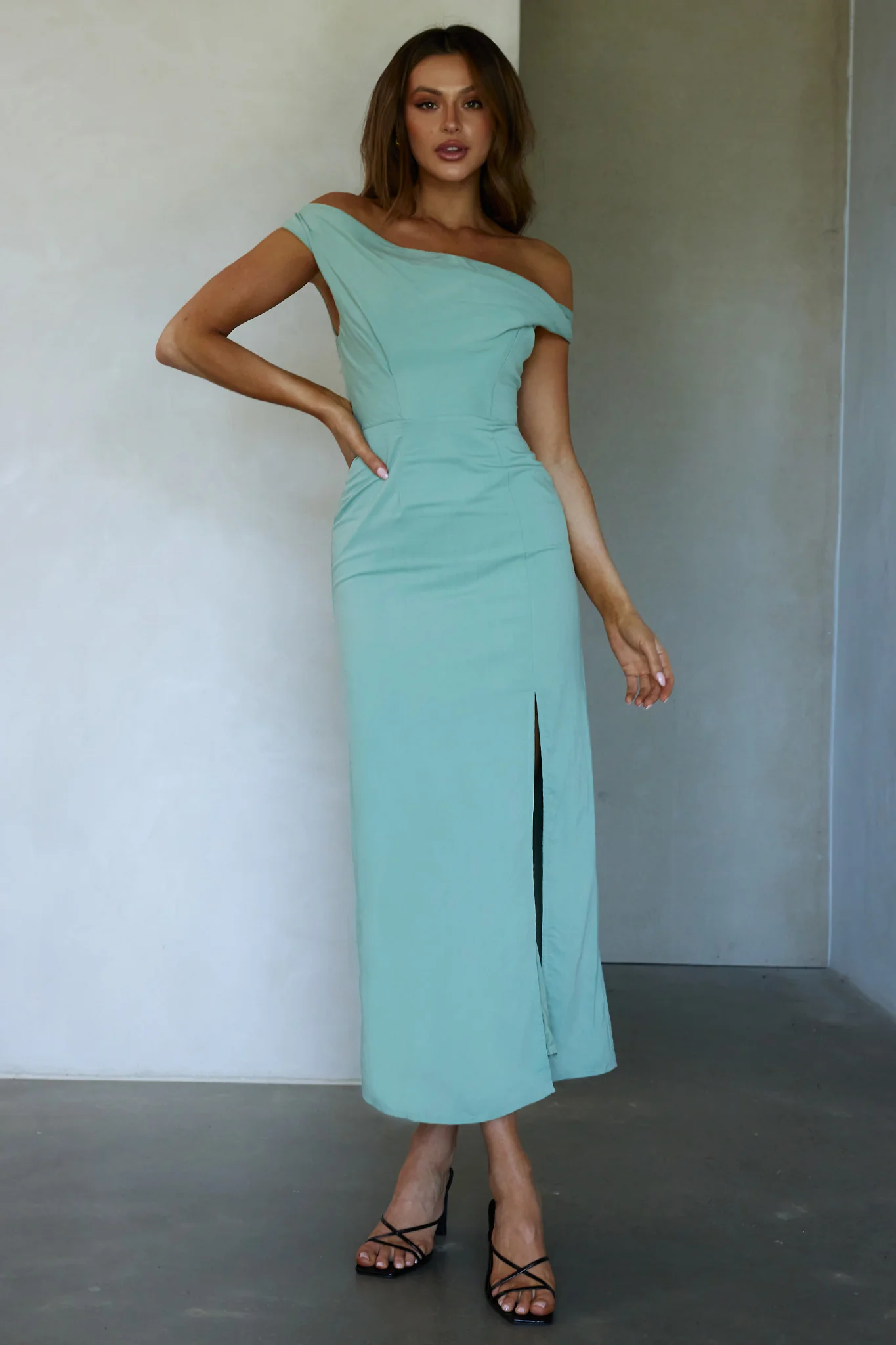 Miriam On-Off Shoulder Midi Dress Pistachio - Sonourner