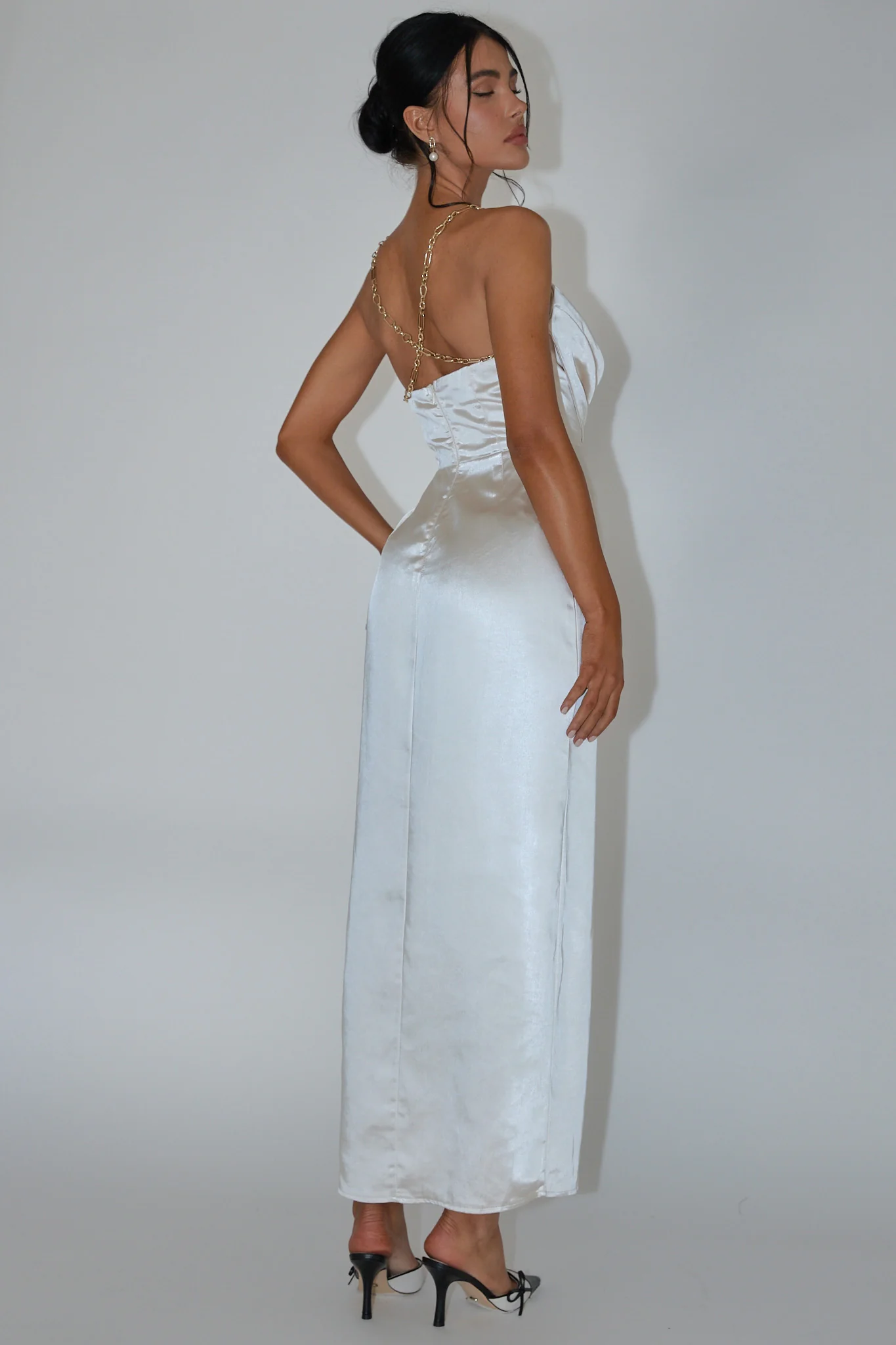 Emanuella Chain Strap Satin Midi Dress Champagne - Sonourner