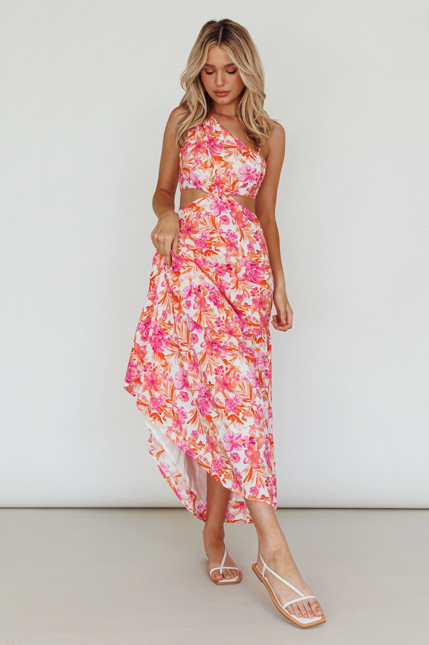 Evening Breeze Cut-Out Waist Maxi Dress Floral Pink - Sonourner