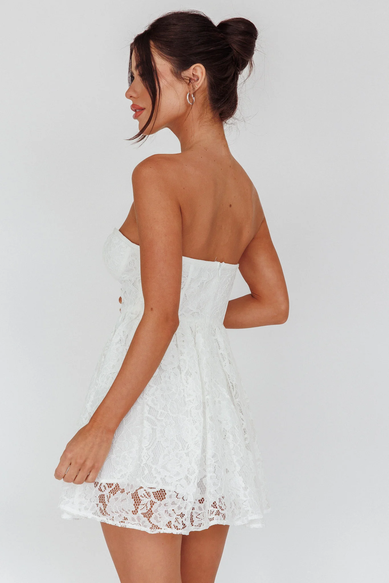 Harriette Sweetheart Lace Mini Dress Off White - Sonourner