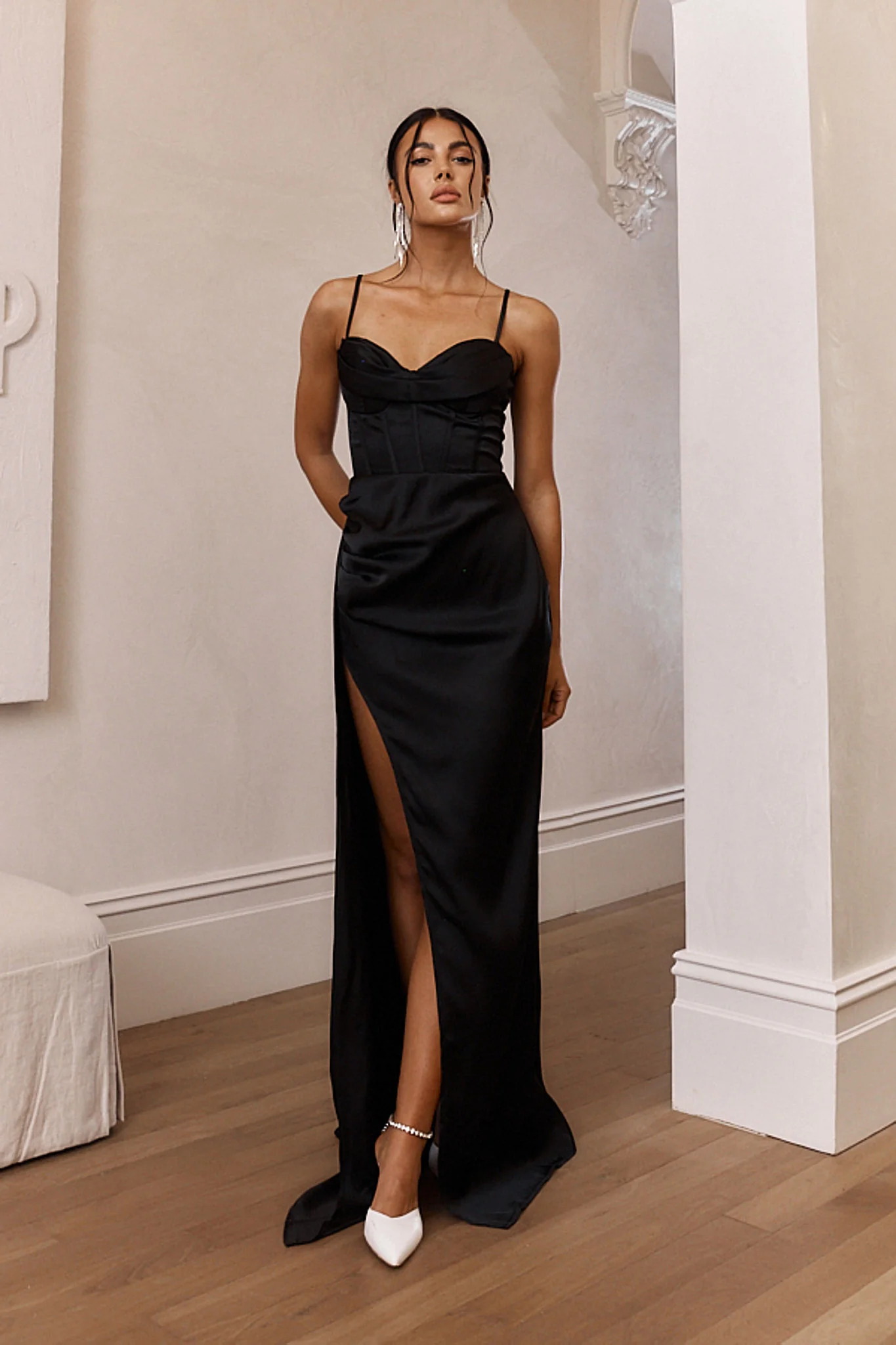 Secret Sweetheart Neckline Split Maxi Dress Black - Sonourner