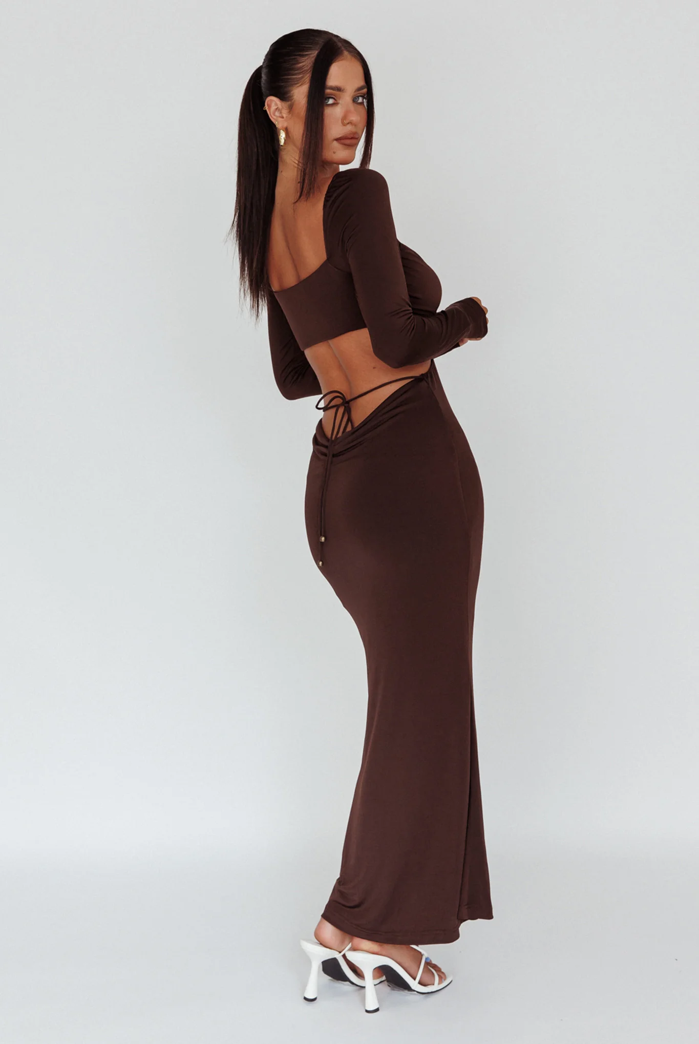 Vienna Long Sleeve Cut-Out Waist Maxi Dress Chocolate - Sonourner