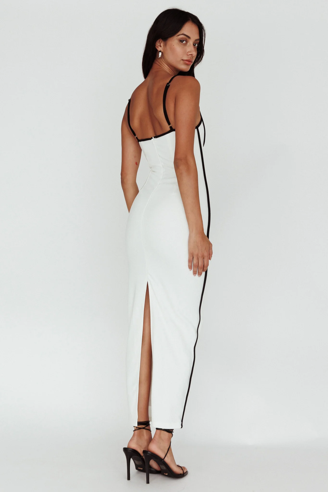Sunny Coast Piping Trim Maxi Dress White/Black - Sonourner