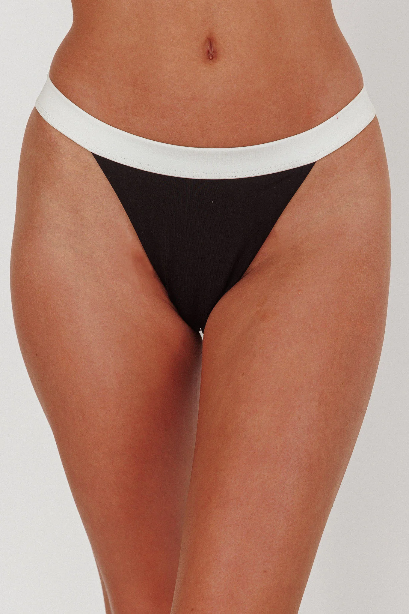 Saskia Contrast Waist Bikini Bottoms Black/Off White - Sonourner