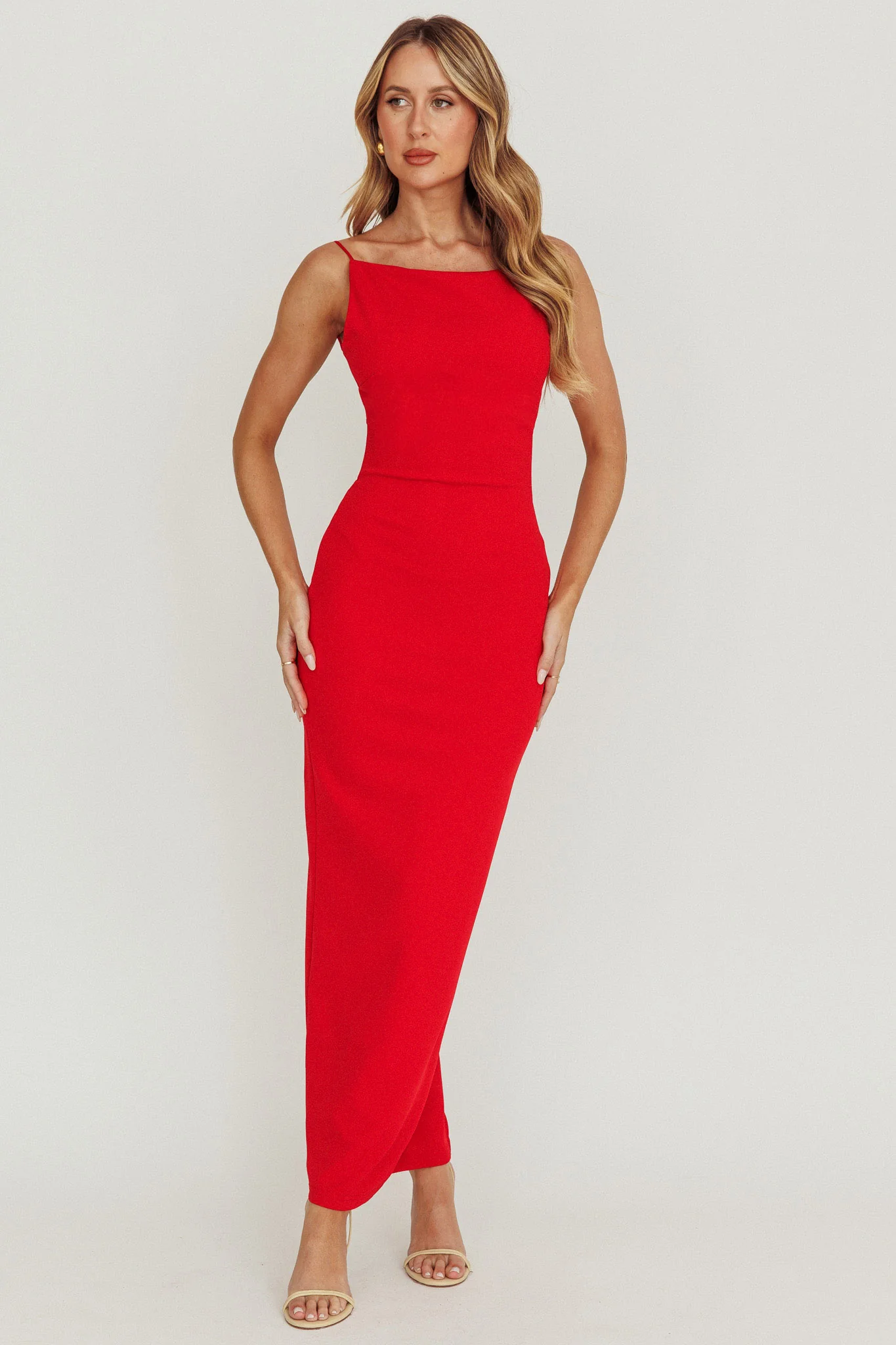 Yindi Backless Boat Neck Maxi Dress Red - Sonourner