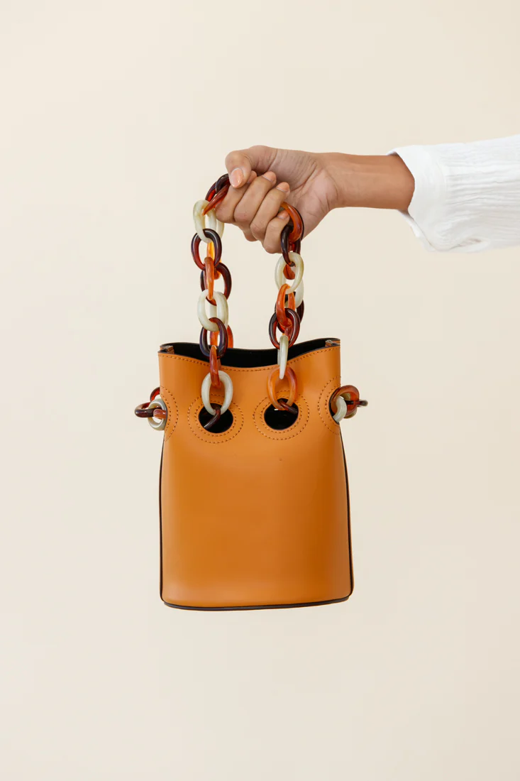 Cassie Chain Link Bucket Bag Tan - Sonourner