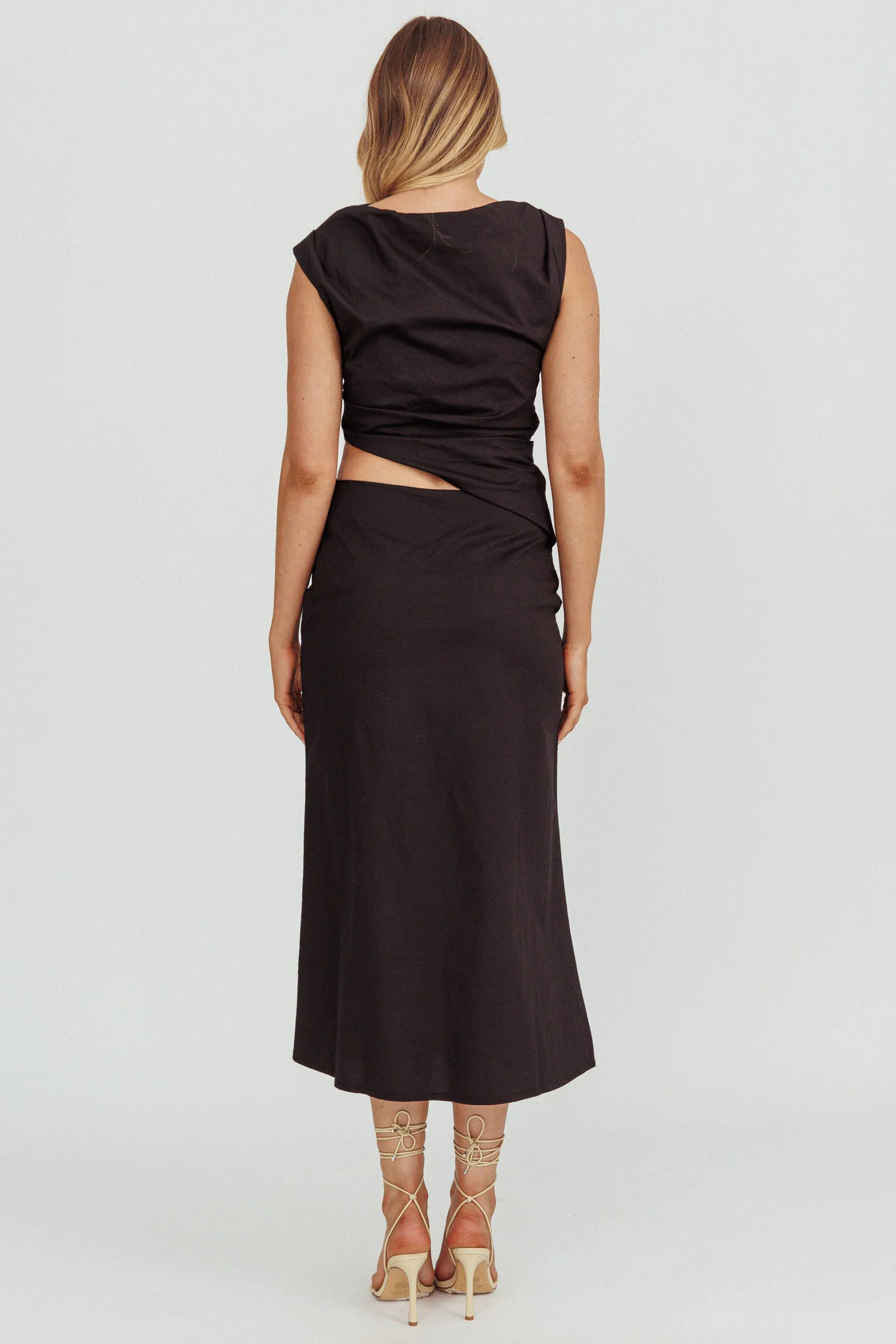 Lorely Boat Neck Cut Out Midi Dress Black - Sonourner