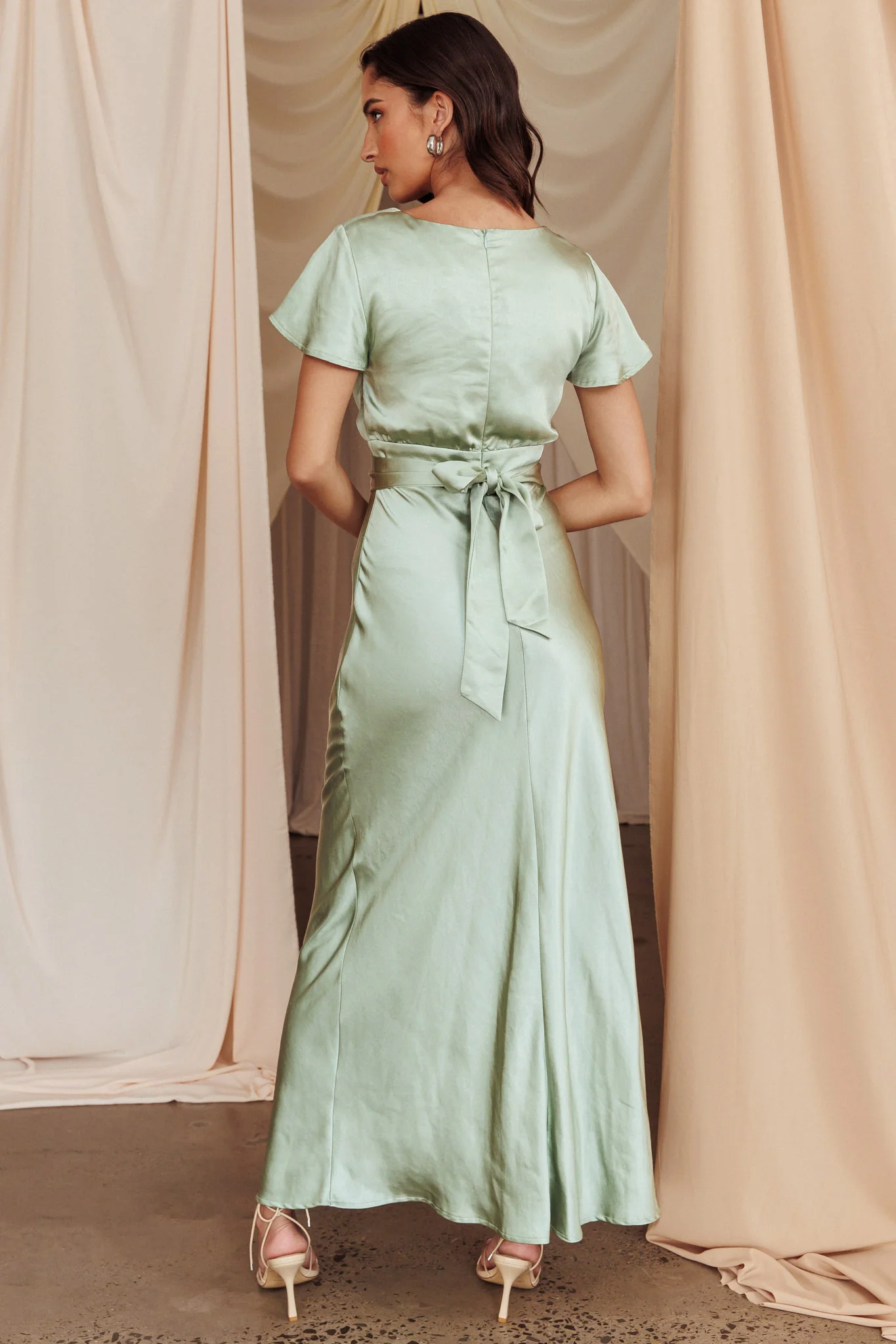 Irena Twist Bust Short Sleeve Dress Sage - Sonourner