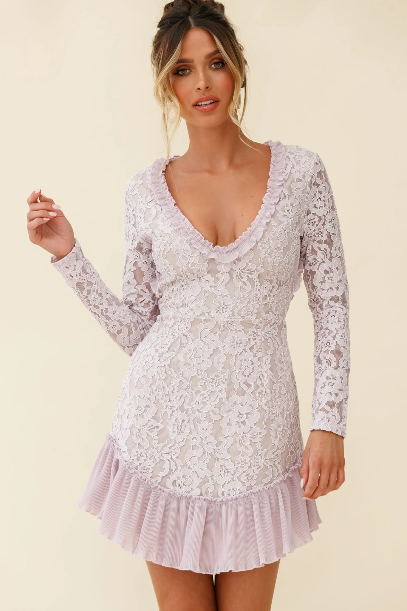Isabella Long Sleeve Open Back Lace Dress Blush - Sonourner