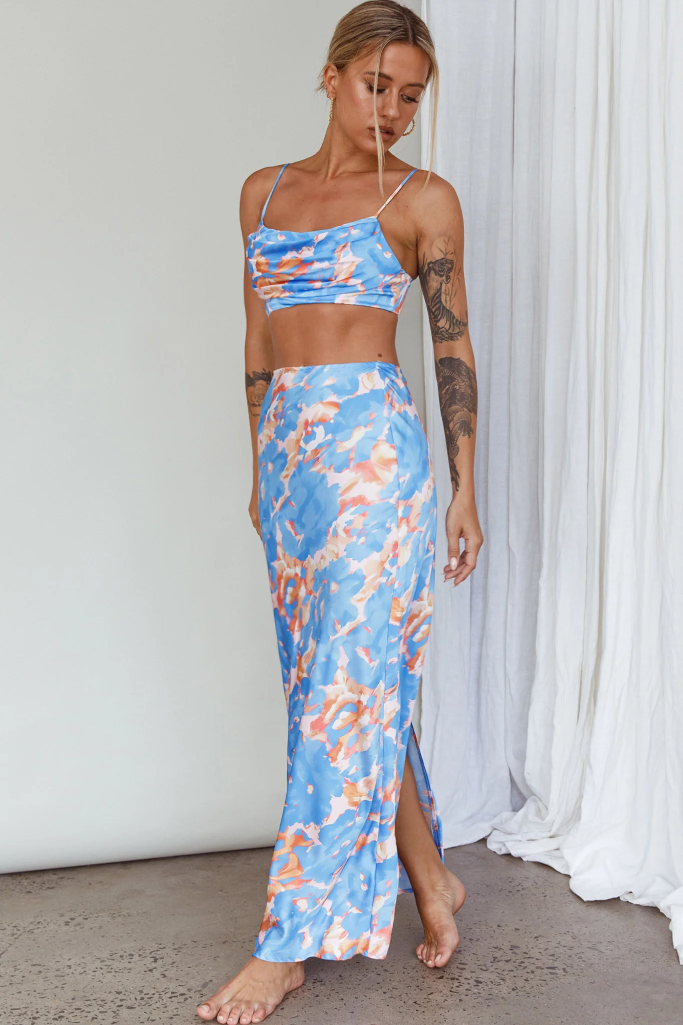 Well Versed Maxi Skirt Abstract Blue - Sonourner