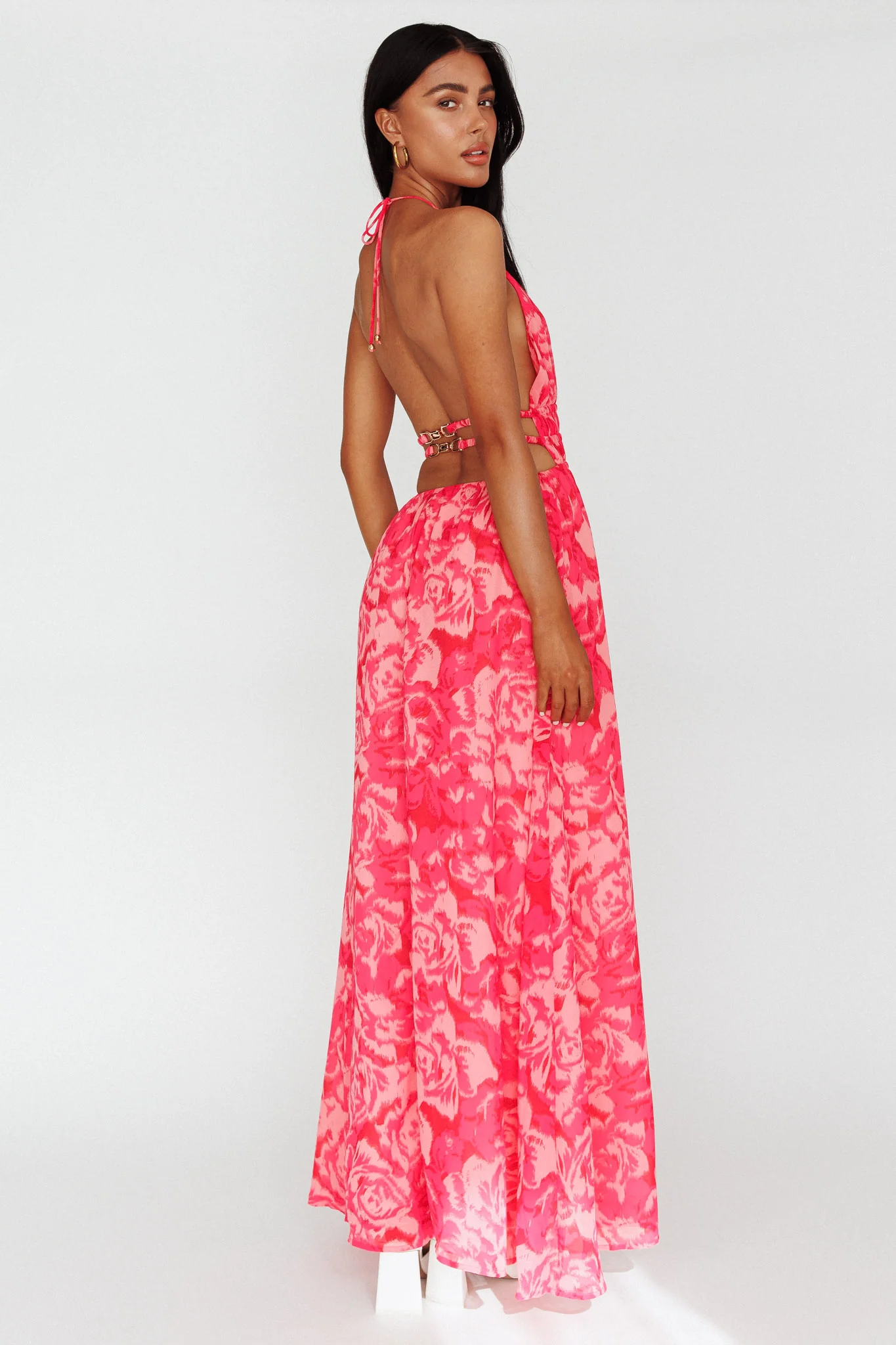 Cyndi Open Back Halterneck Maxi Dress Floral Pink - Sonourner