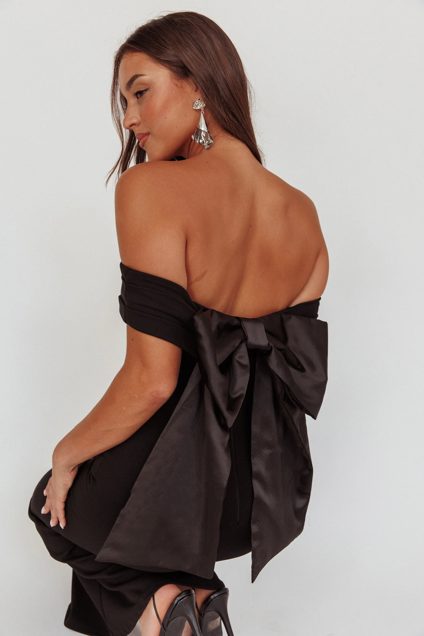 Dancing Queens Bow Back Maxi Dress Black - Sonourner