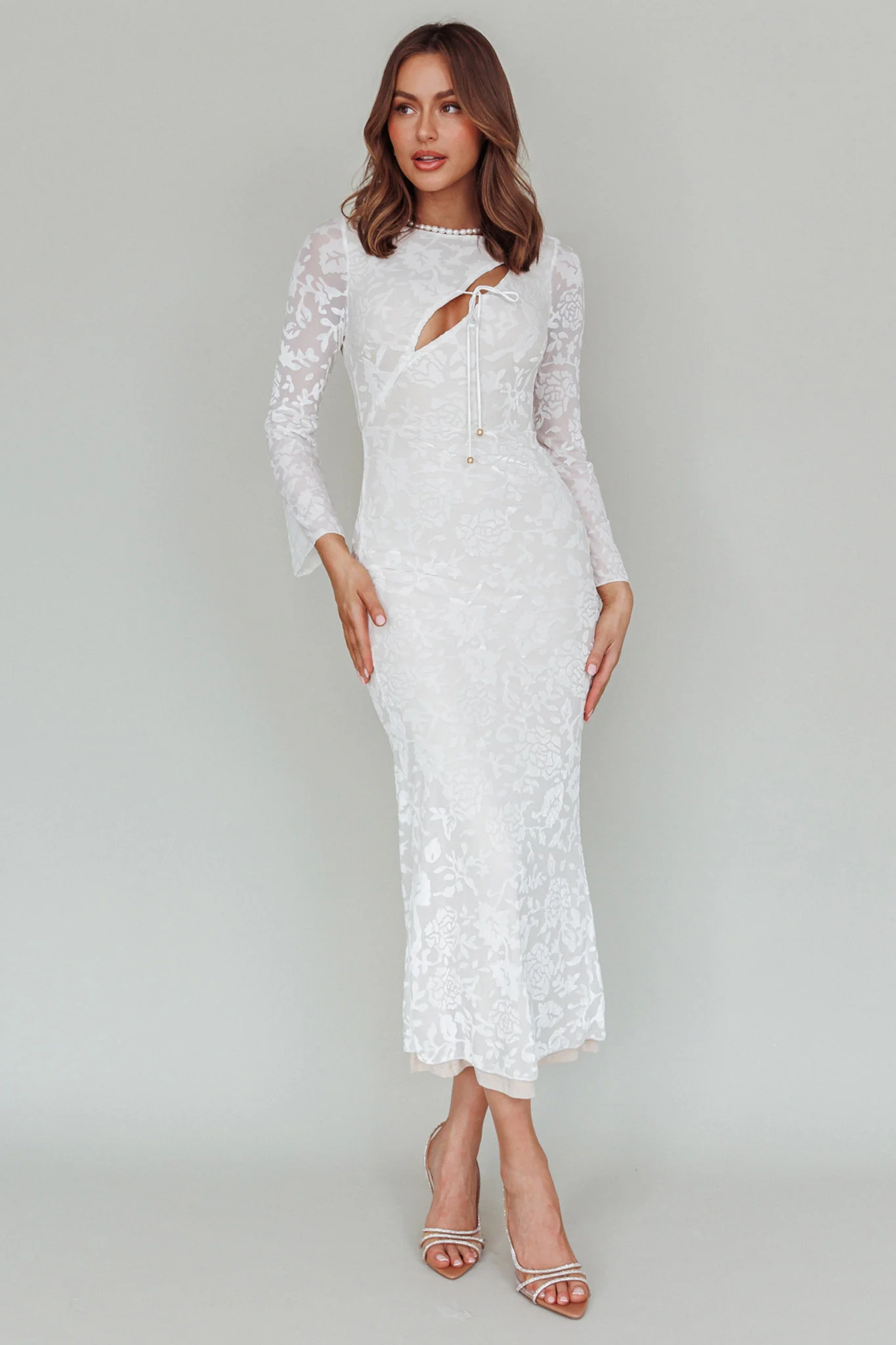 Novalie Long Sleeve Velvet Print Midi Dress White - Sonourner