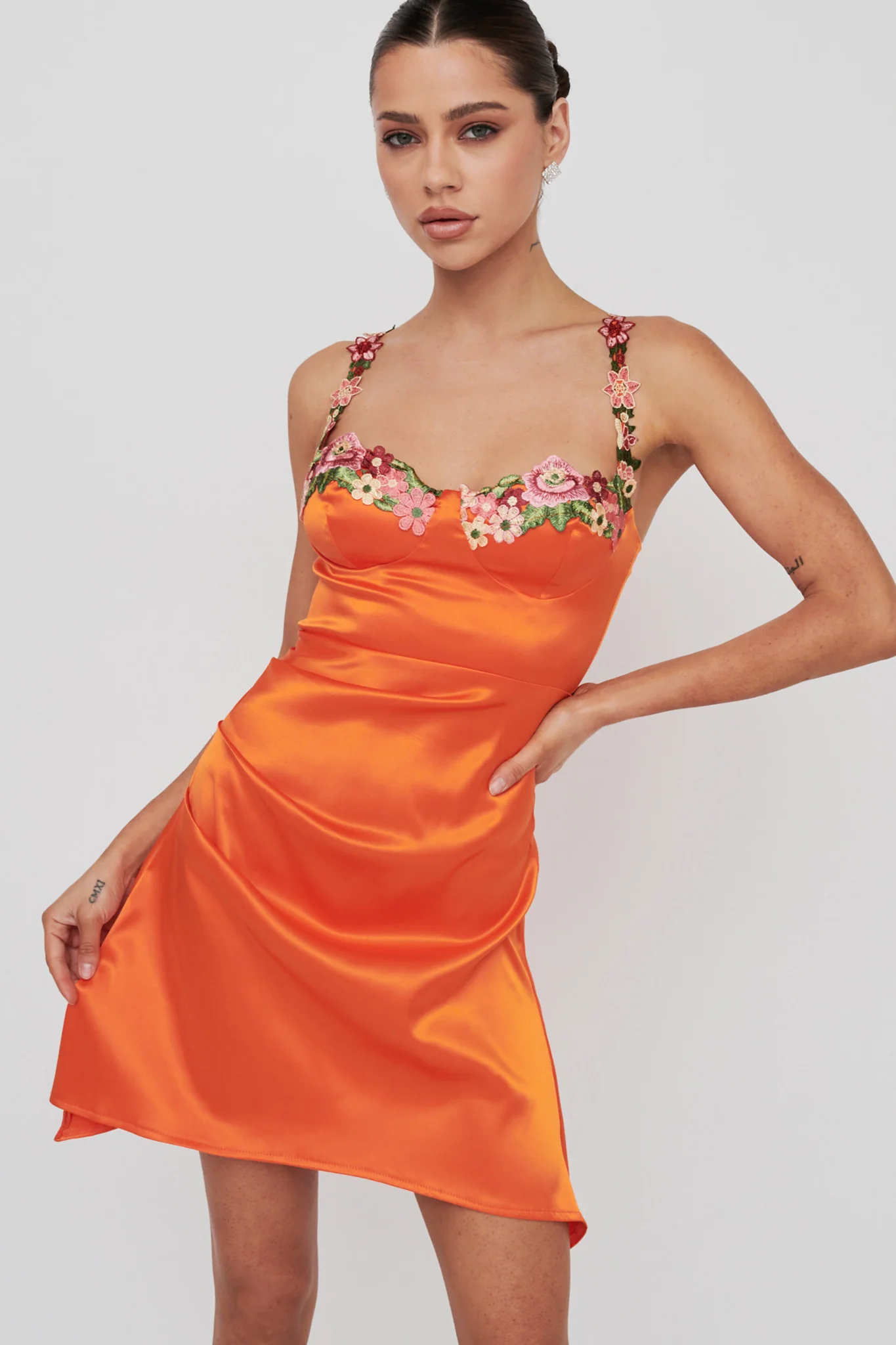 Rose Garden Floral Applique Pleat Mini Dress Orange - Sonourner