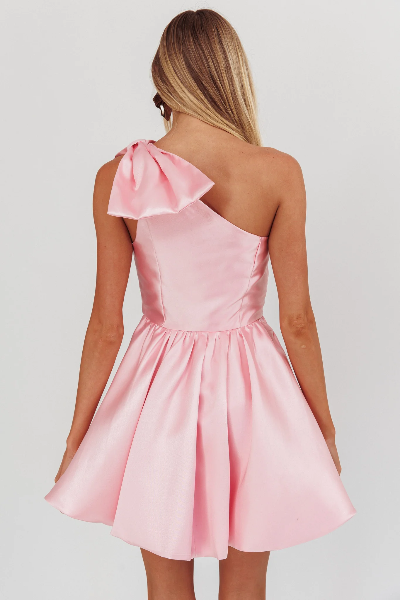 Athens Shoulder Bow Bubble Hem Mini Dress Blush - Sonourner