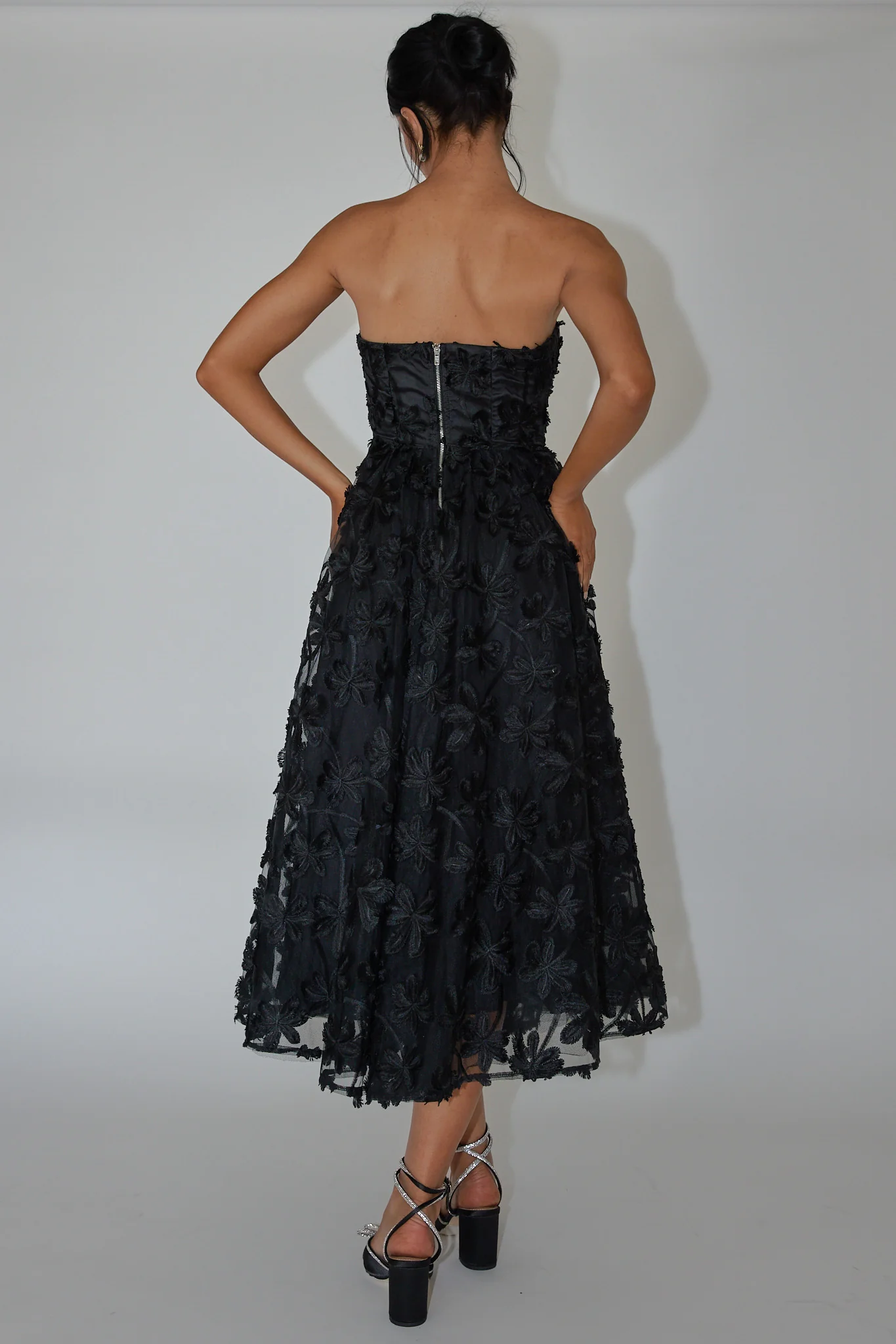 Dori Floral Embellished Midi Dress Black - Sonourner