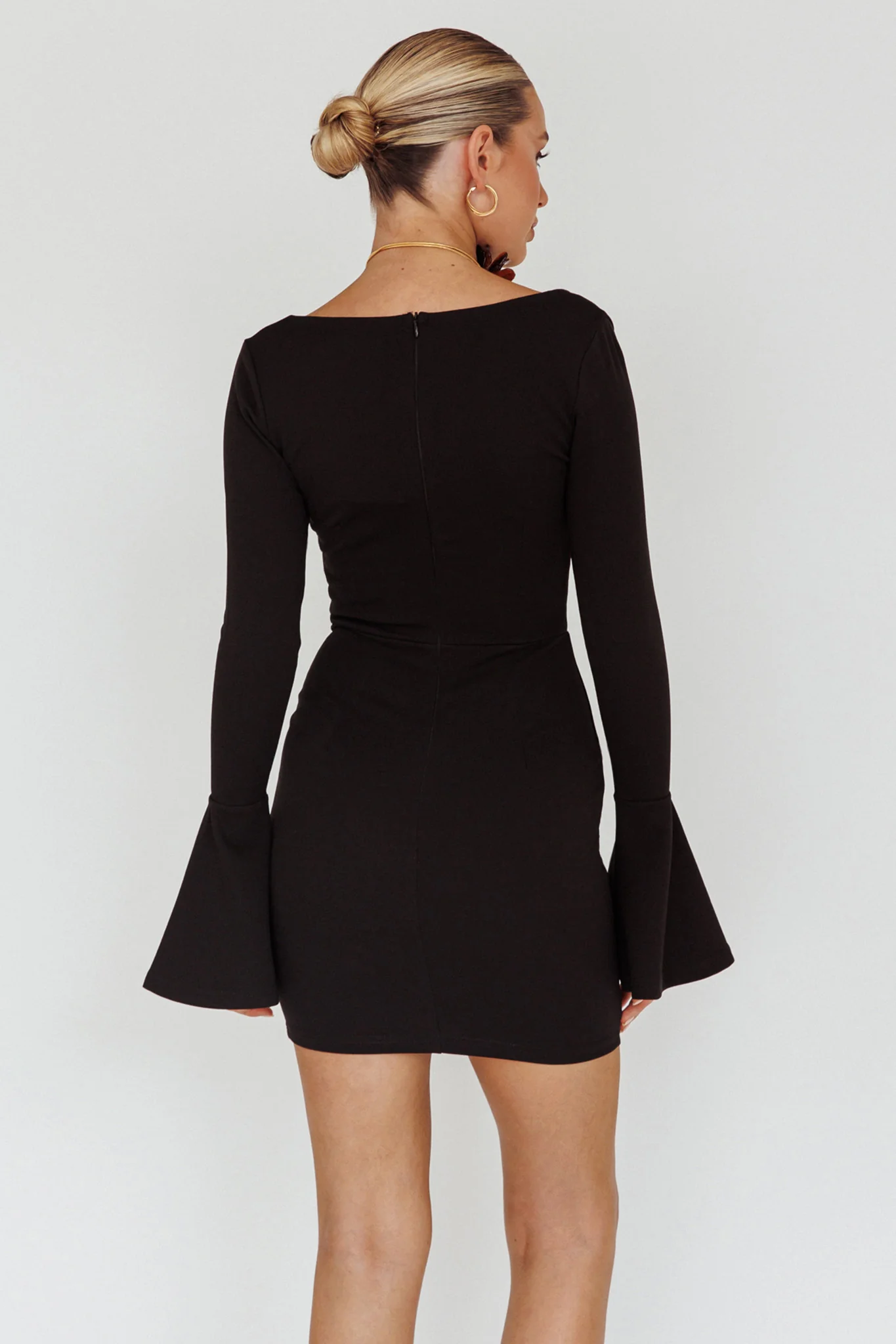 Maris Flared Cuff Mini Dress Black - Sonourner