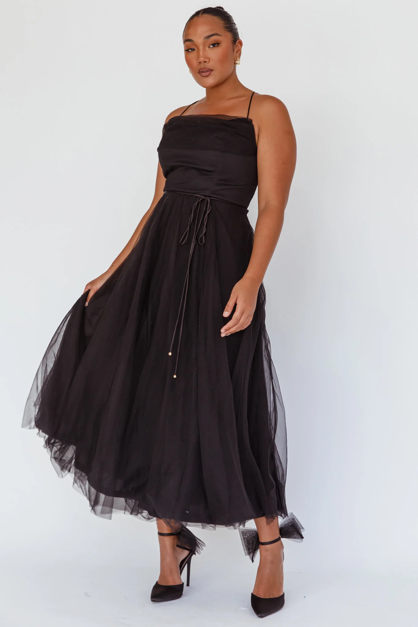 Floating By Pleated Neckline Mesh Midi Dress Black - Sonourner