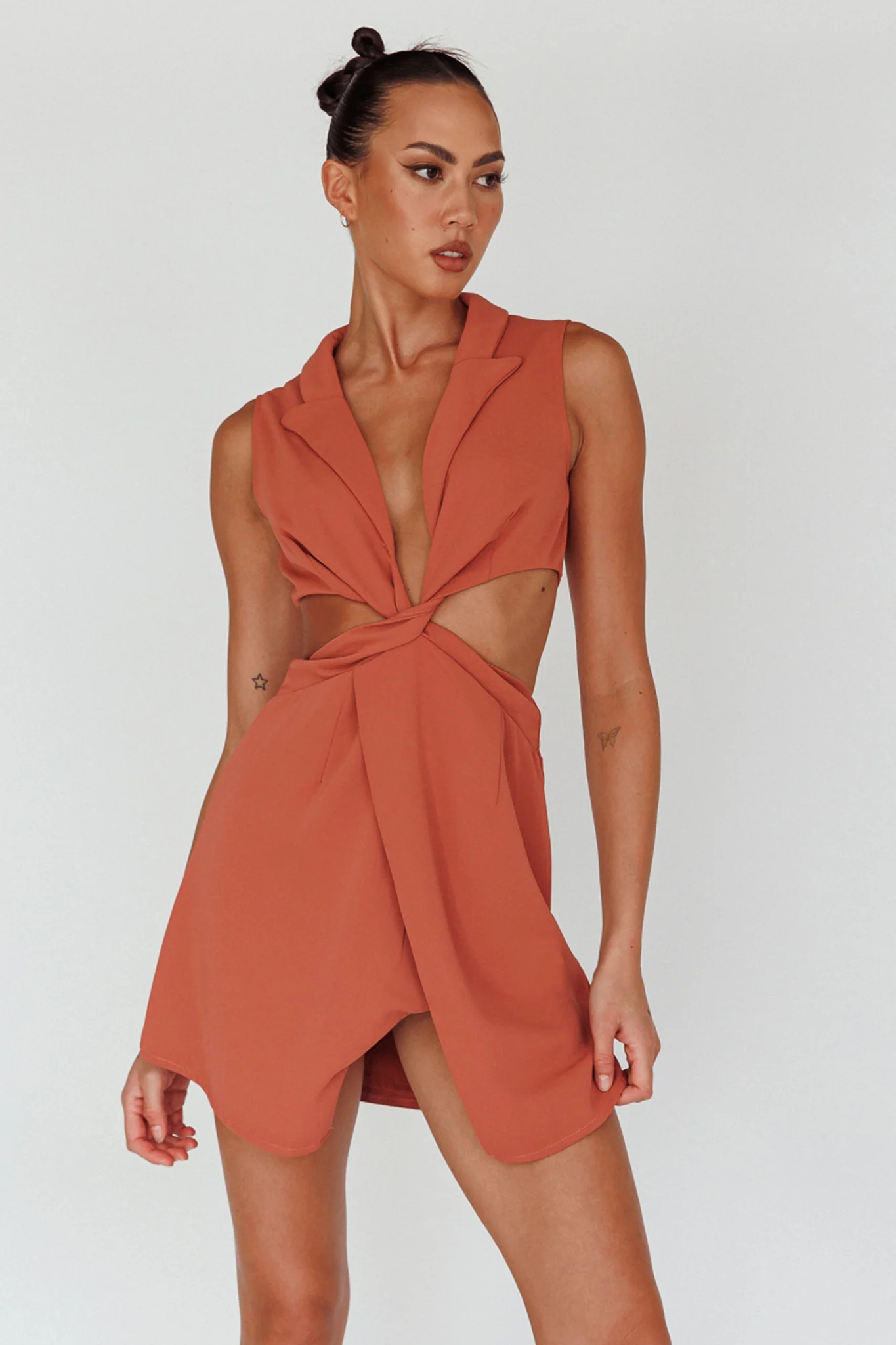 Milarni Collared Cut-Out Mini Dress Rose - Sonourner