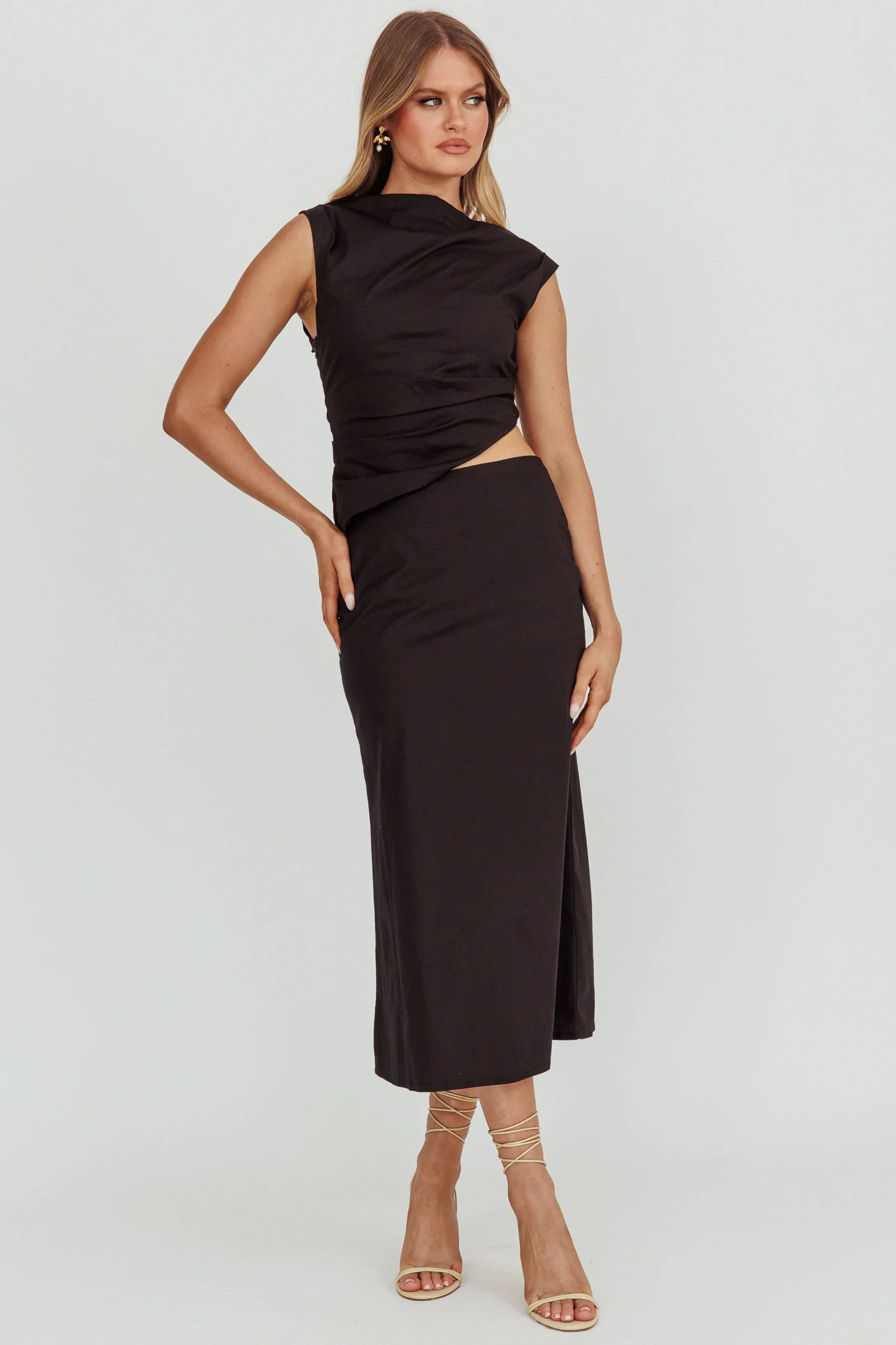 Lorely Boat Neck Cut Out Midi Dress Black - Sonourner